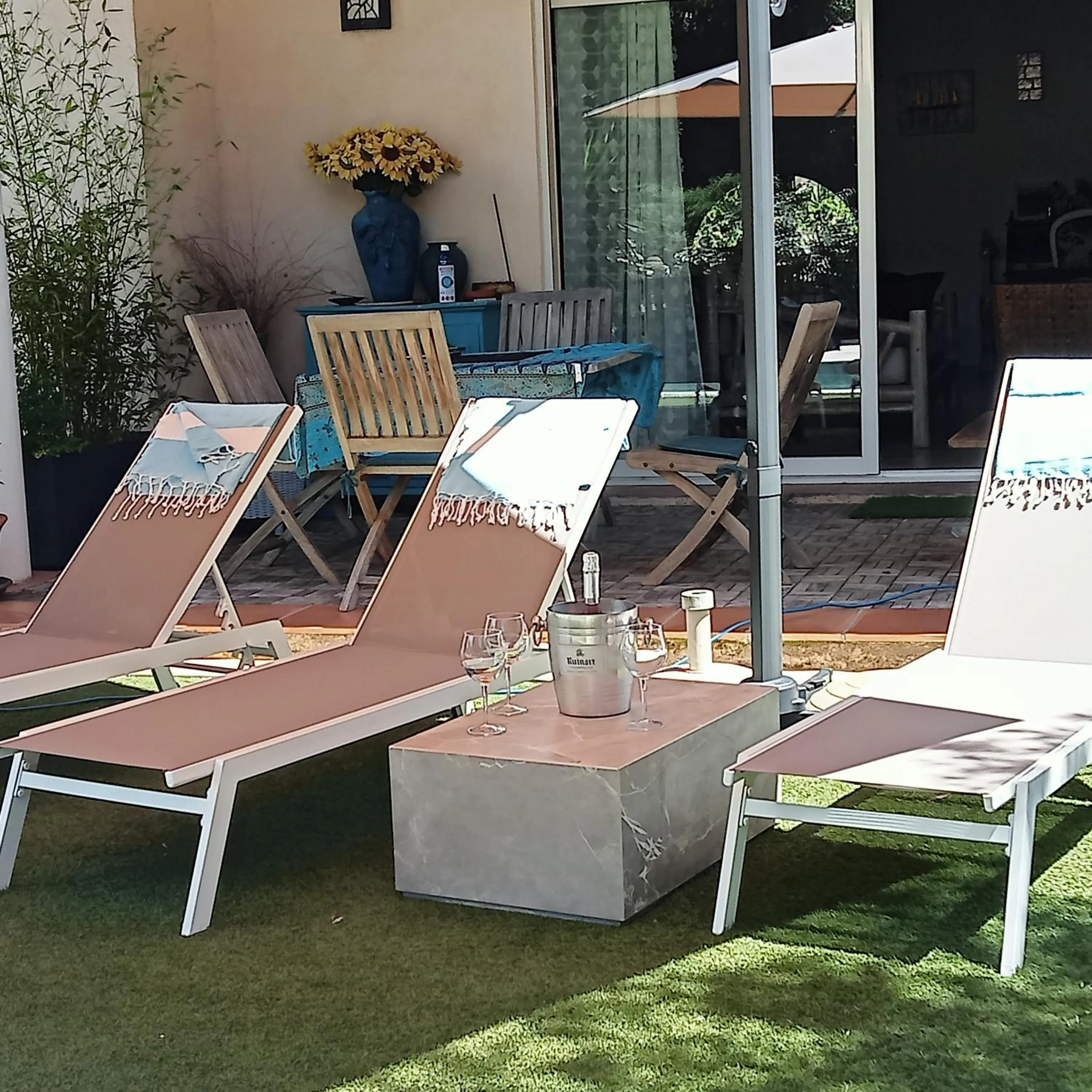 sunbed in Villa La Croisette