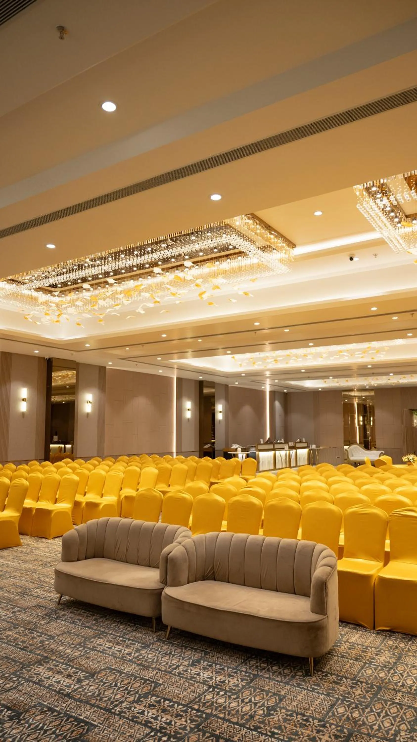 Banquet/Function facilities in Hotel Dwarkamai, A Pure Vegetarian Hotel