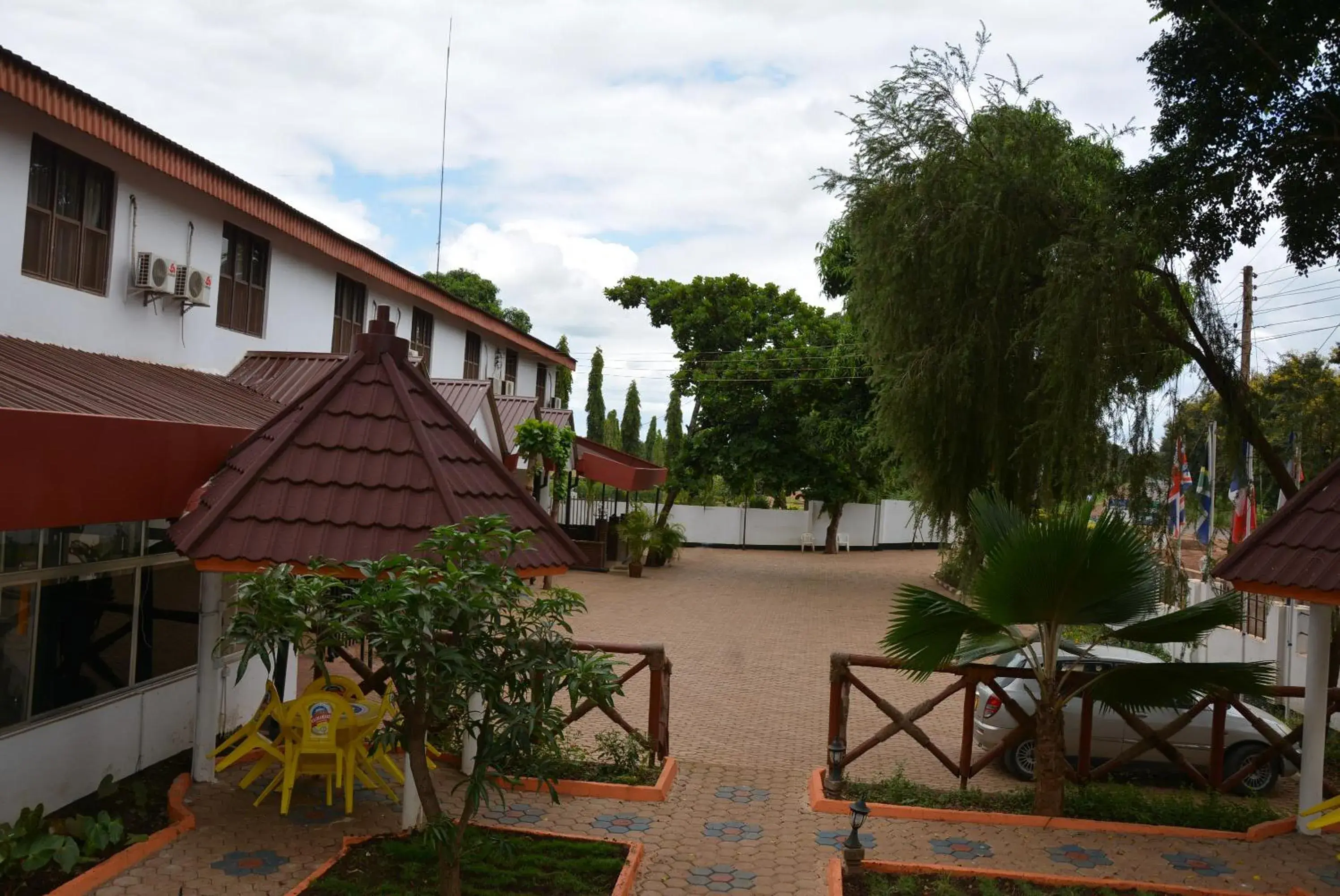 Facade/entrance in Keys Hotel Facade/entrance in Keys Hotel