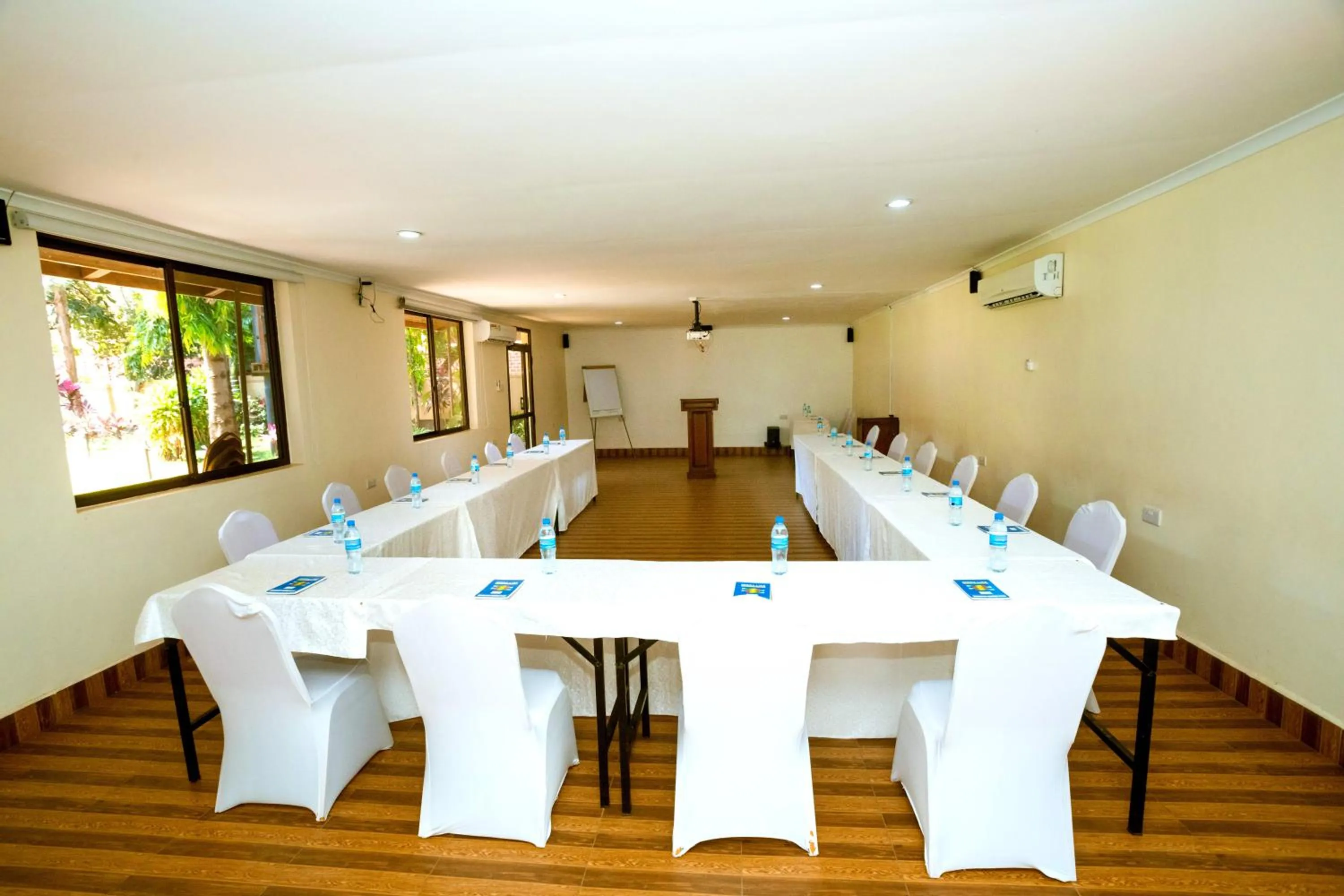 Meeting/conference room in Keys Hotel