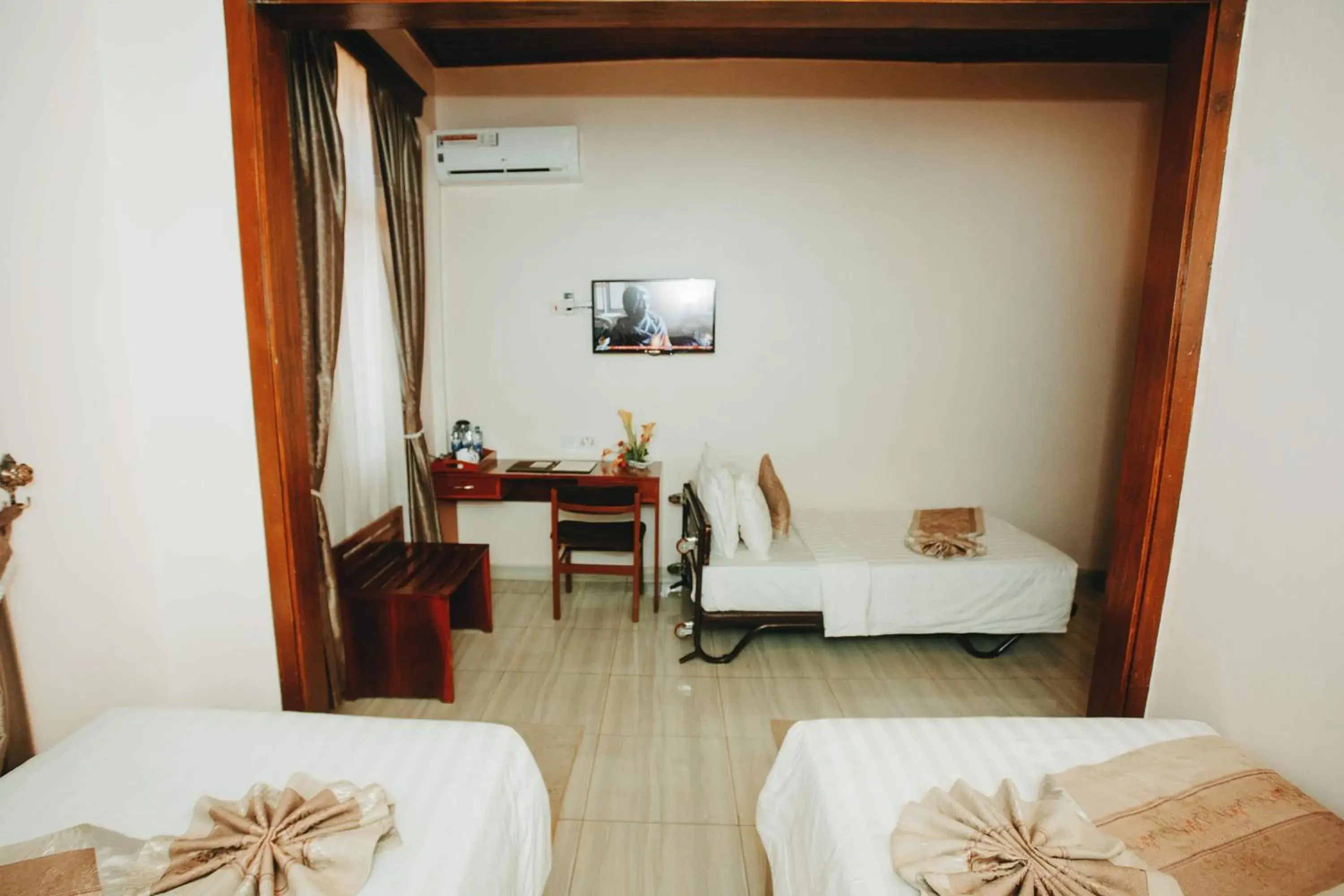 Bed in Keys Hotel Bed in Keys Hotel