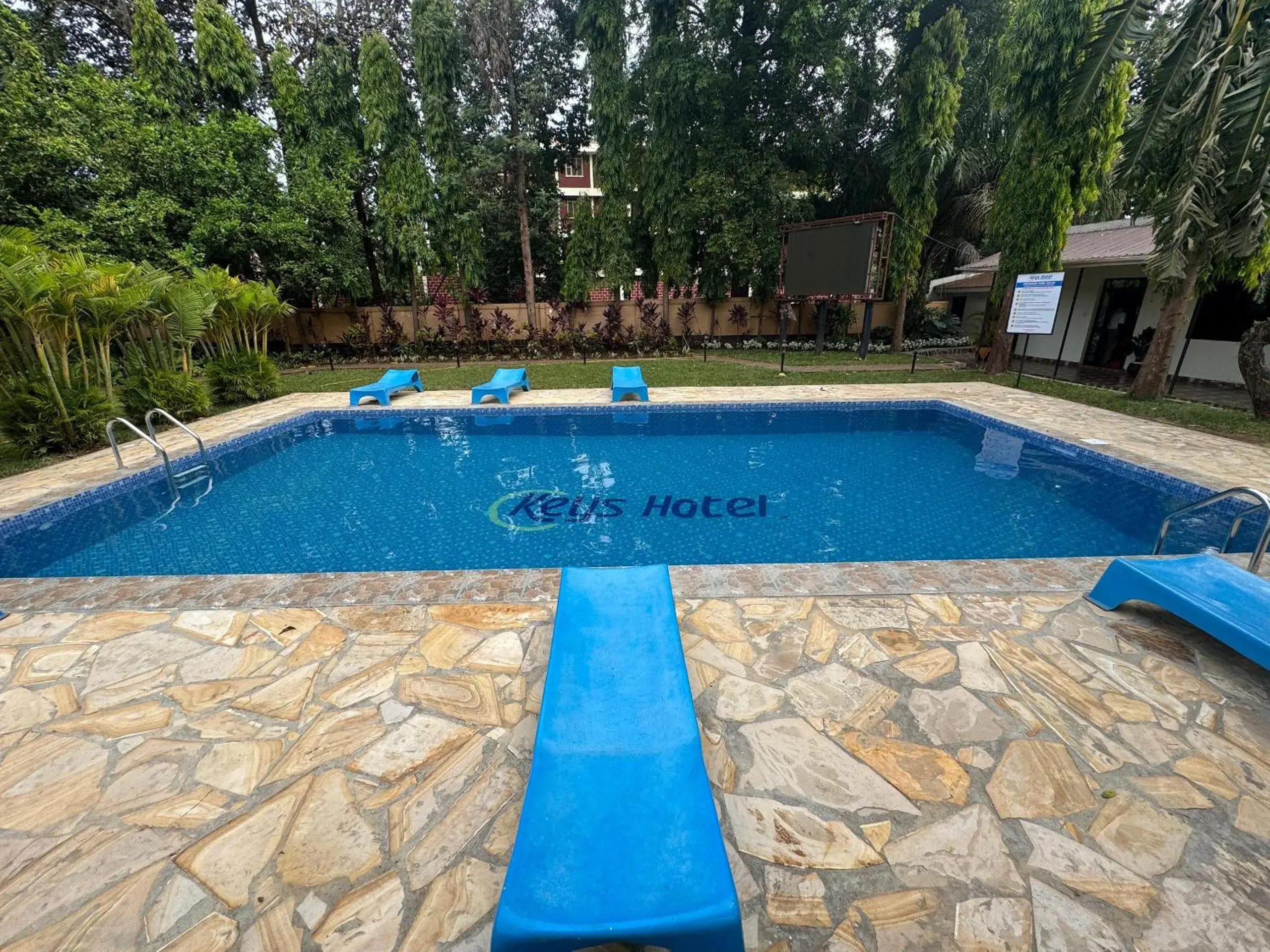 Swimming pool in Keys Hotel Swimming pool in Keys Hotel