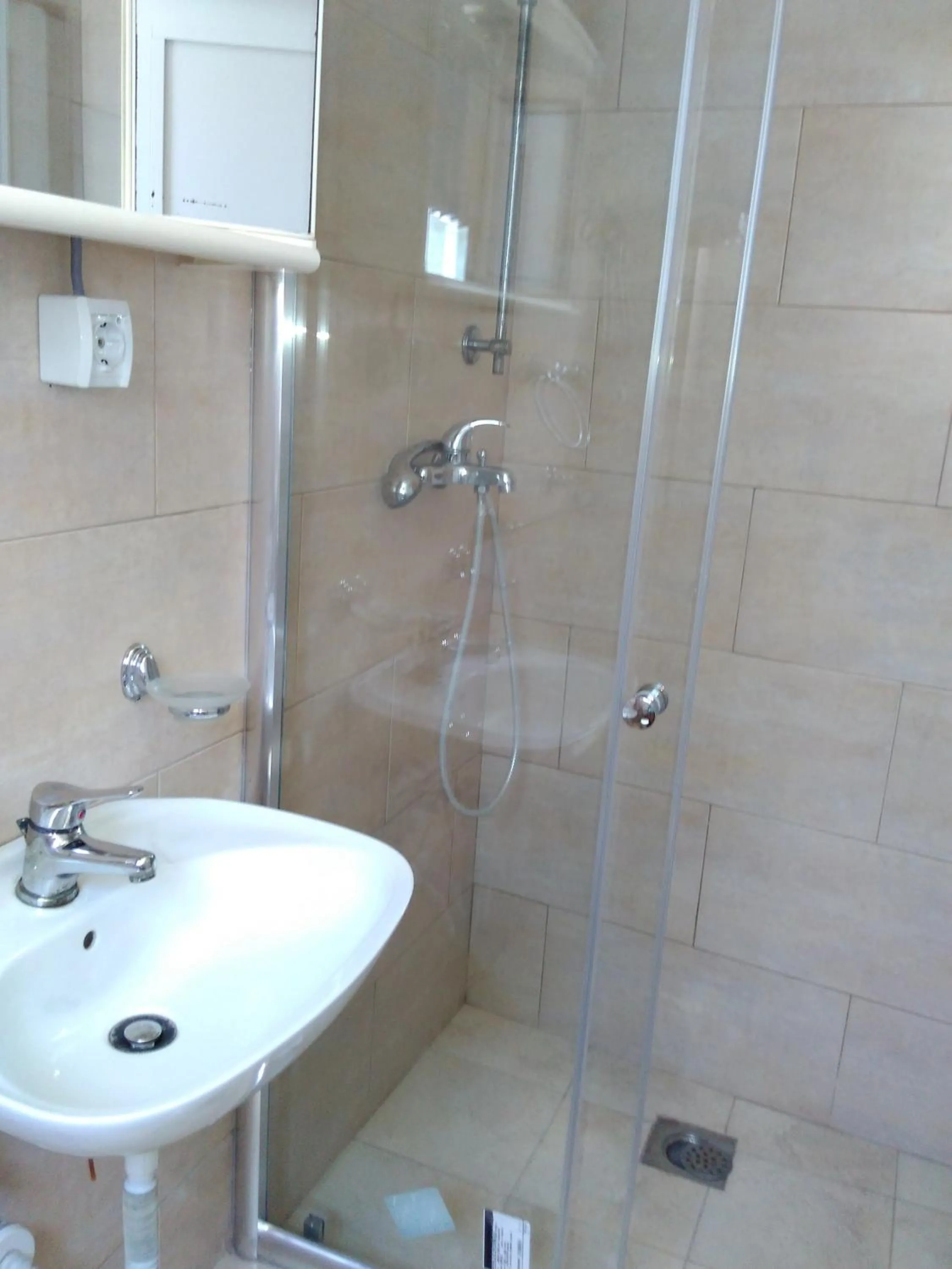Shower in Apartments Lora
