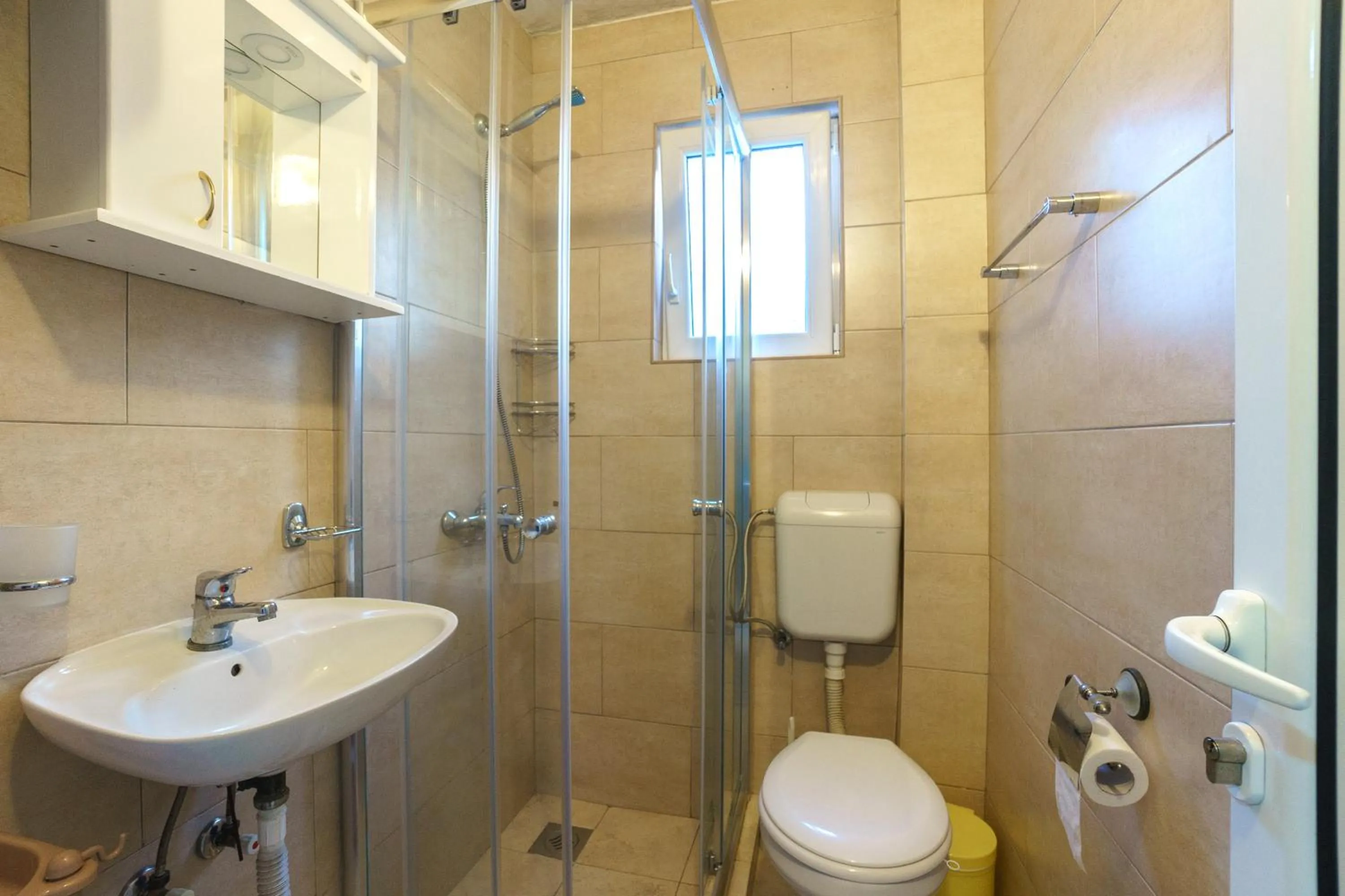 Bathroom in Apartments Lora