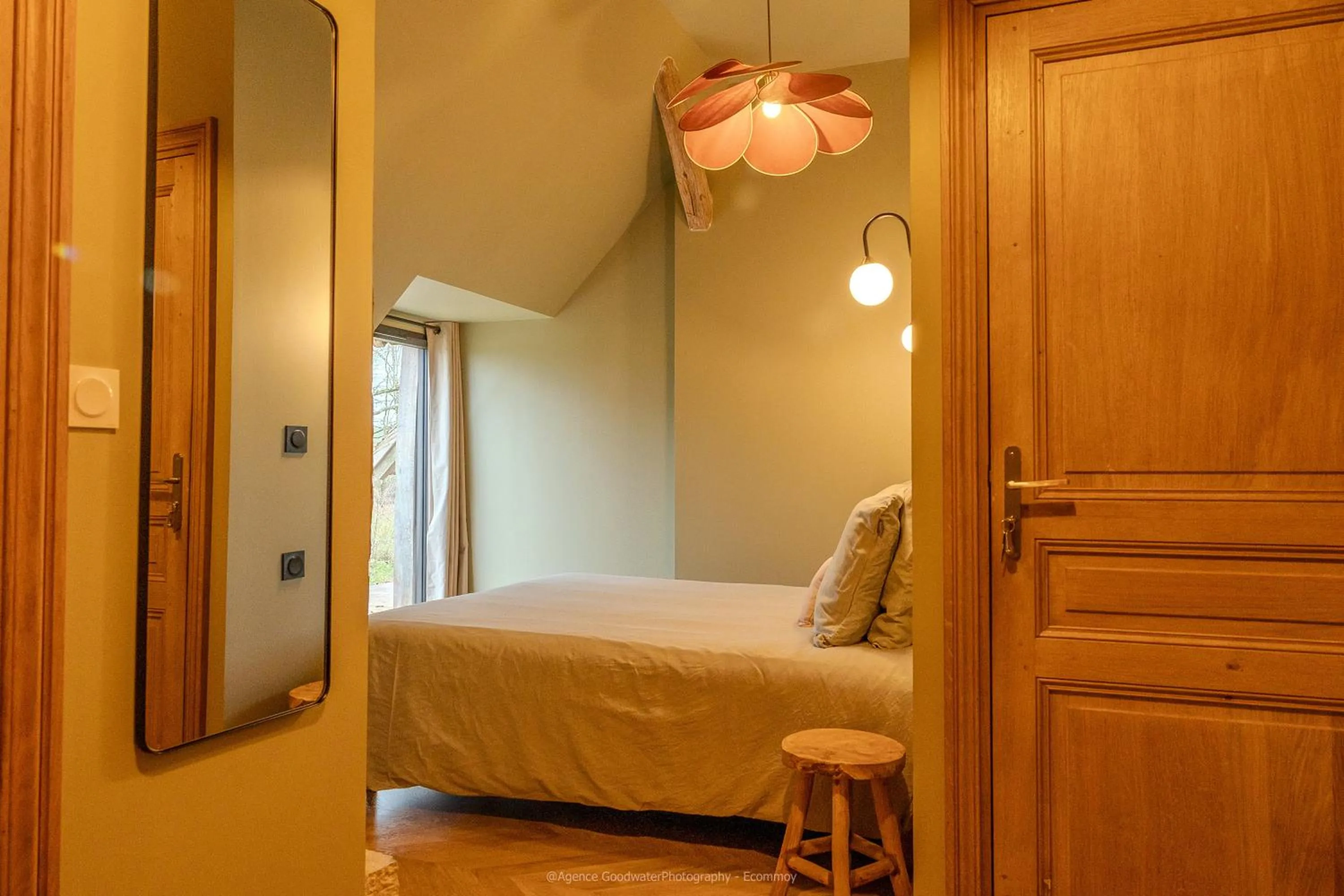 Bed in La Grange de Léonie Chambres d'hôtes Piscine et Spa Calme et à 5min A71 A20 A85