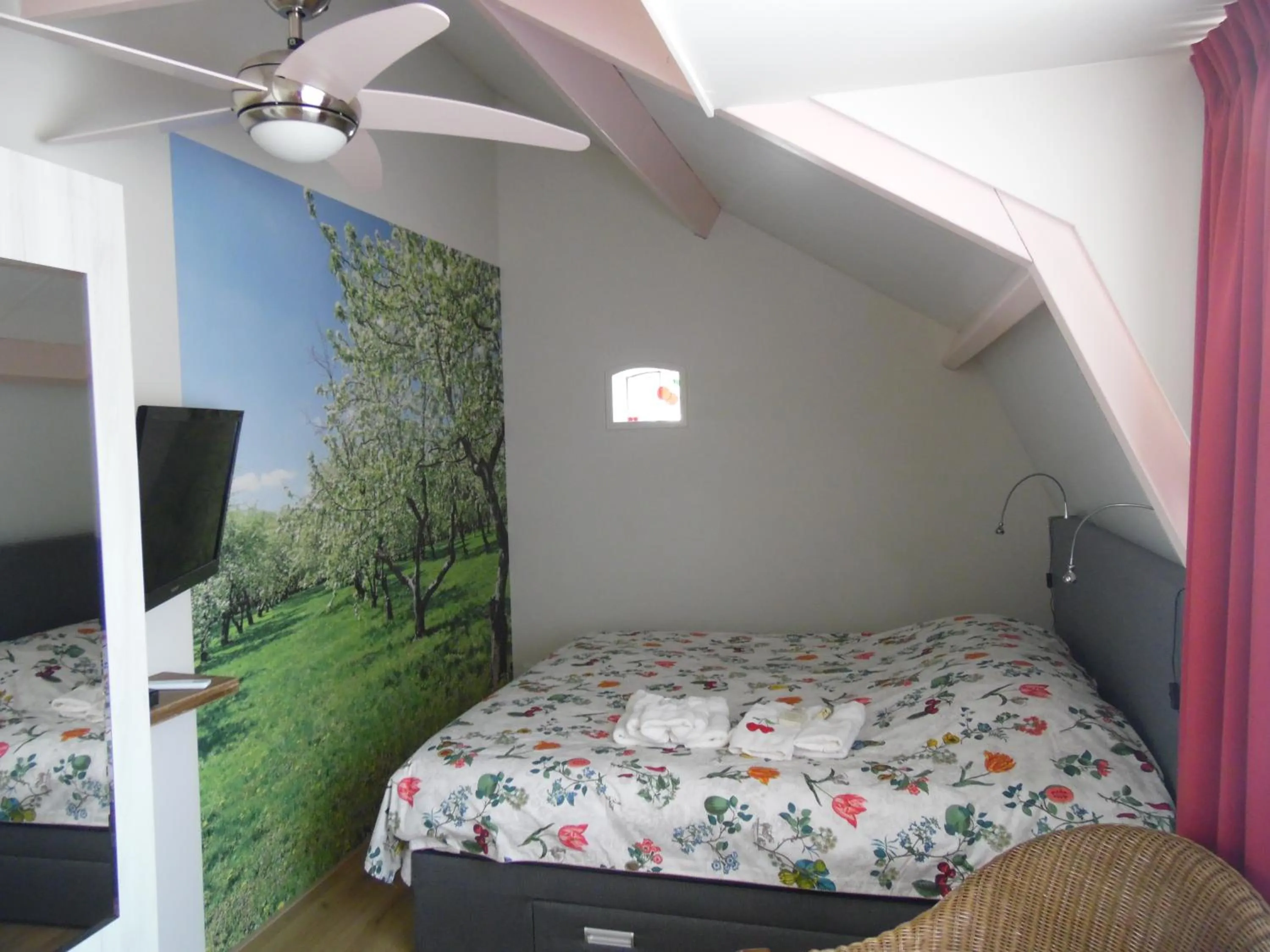 Bed in Cozy Bed and Breakfast