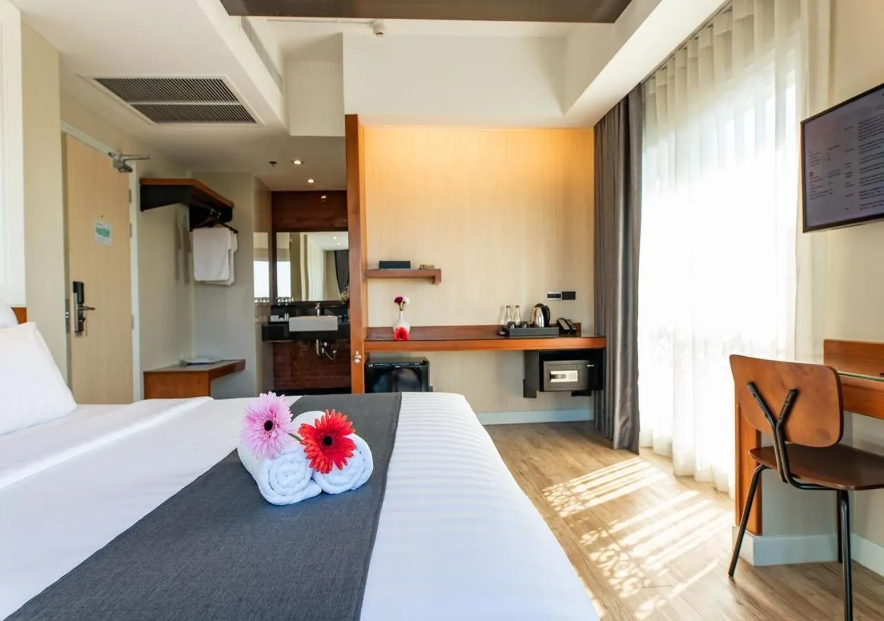 Bedroom, Bed in Dang Derm In The Park Khaosan