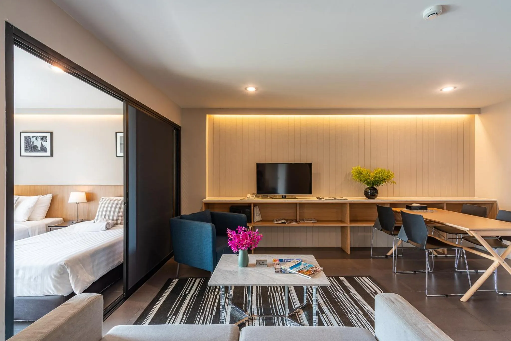 TV and multimedia, Bed in Naga Residence