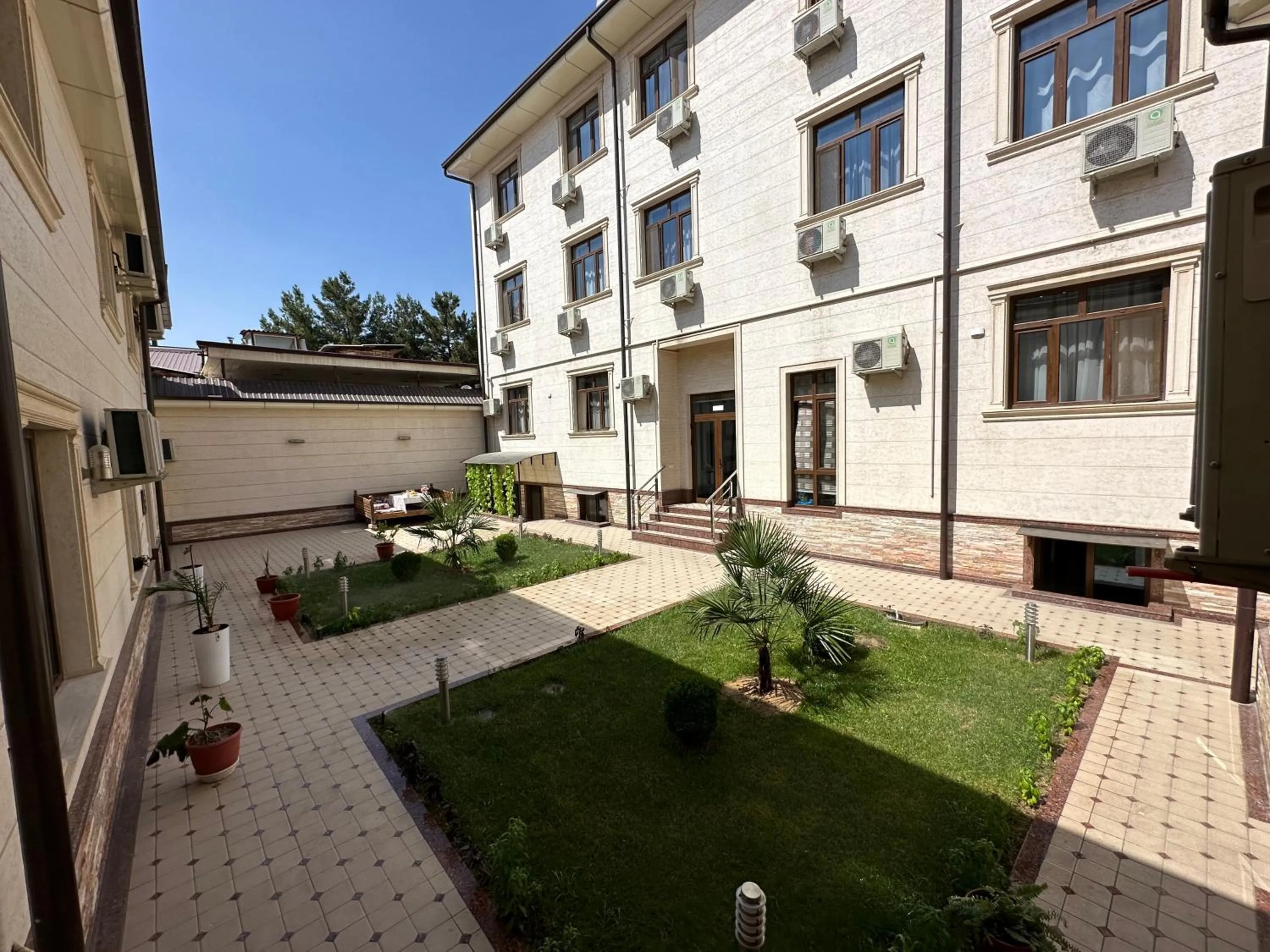 Property building in Grand ART