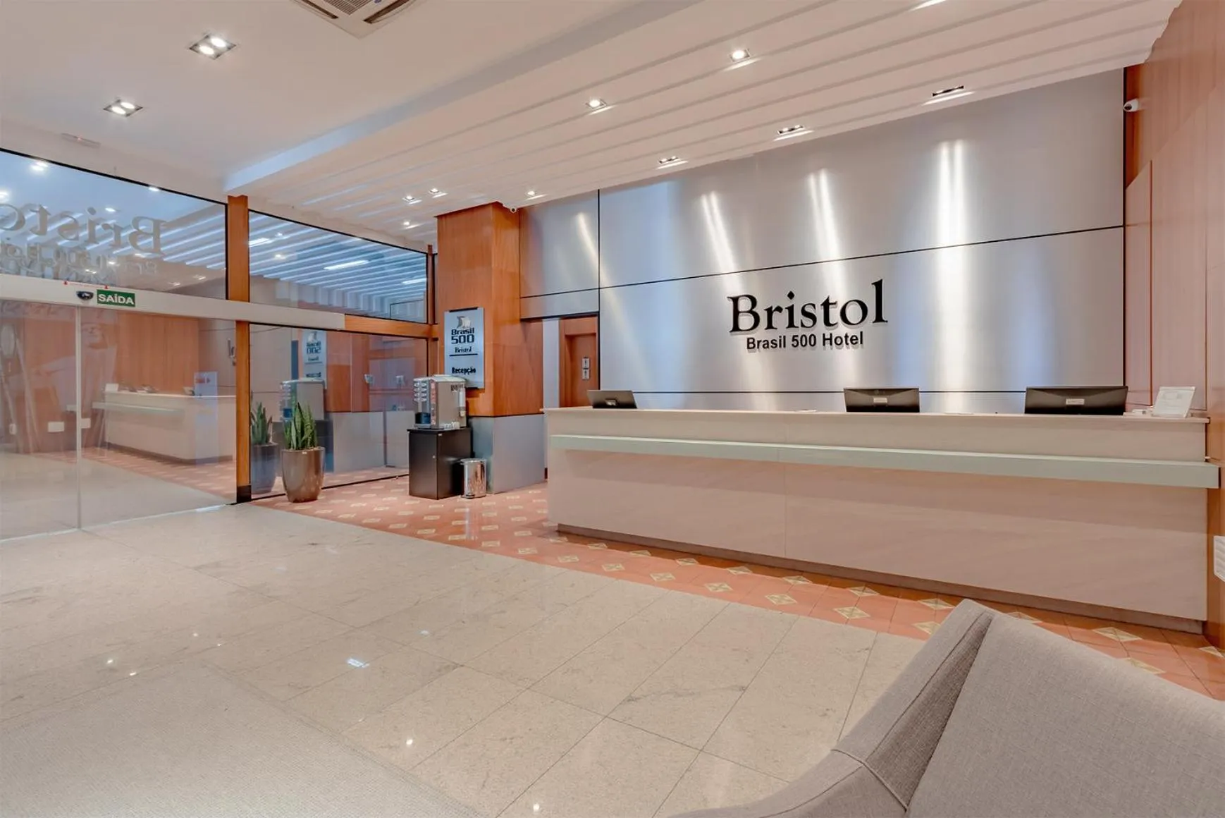 Lobby or reception in Bristol Brasil 500 Curitiba Batel