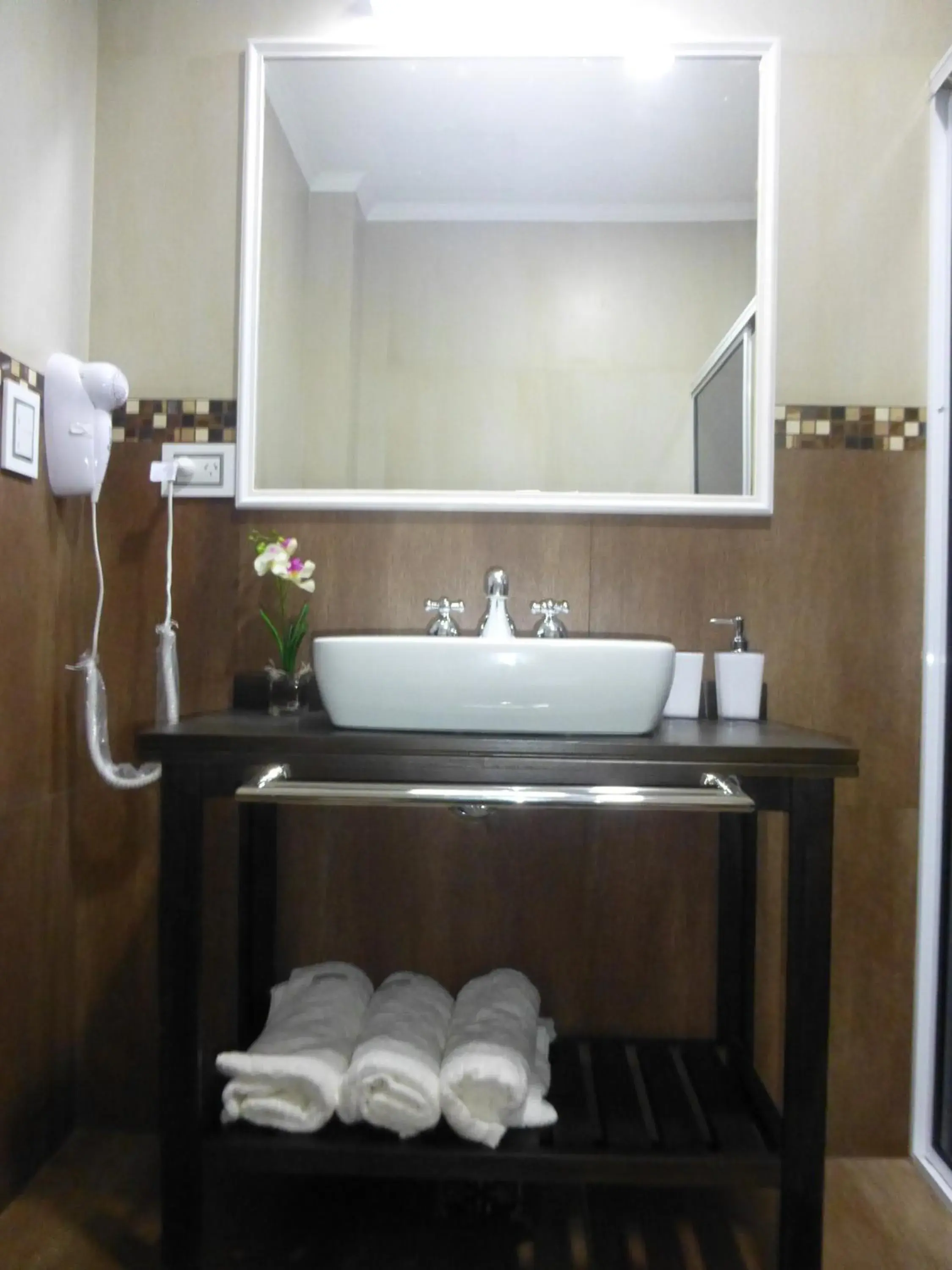 Deluxe Double Room with Extra Bed in Posada del Angú Deluxe Double Room with Extra Bed in Posada del Angú