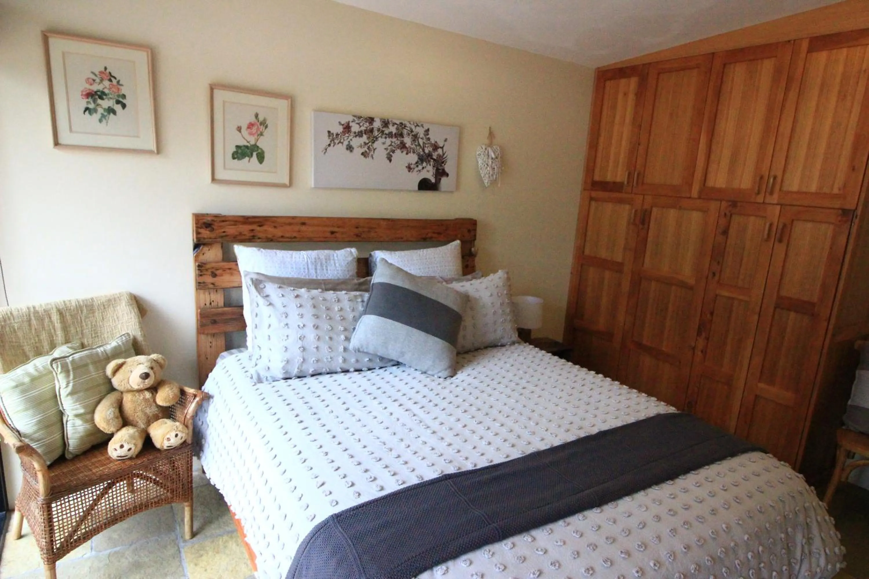 Bed in Down to Earth Farm Retreat