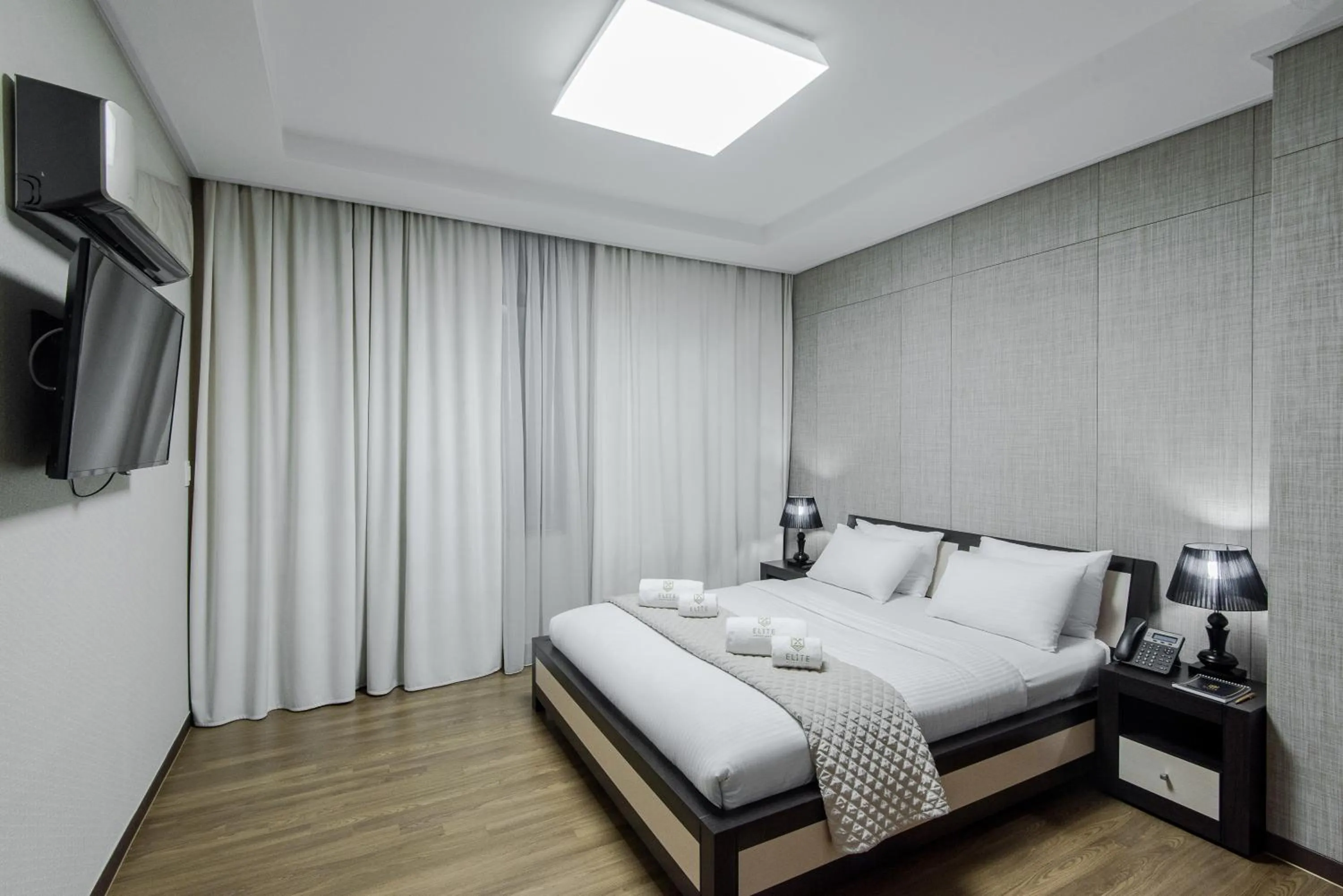 Bedroom, Bed in Elite Apart-Hotel