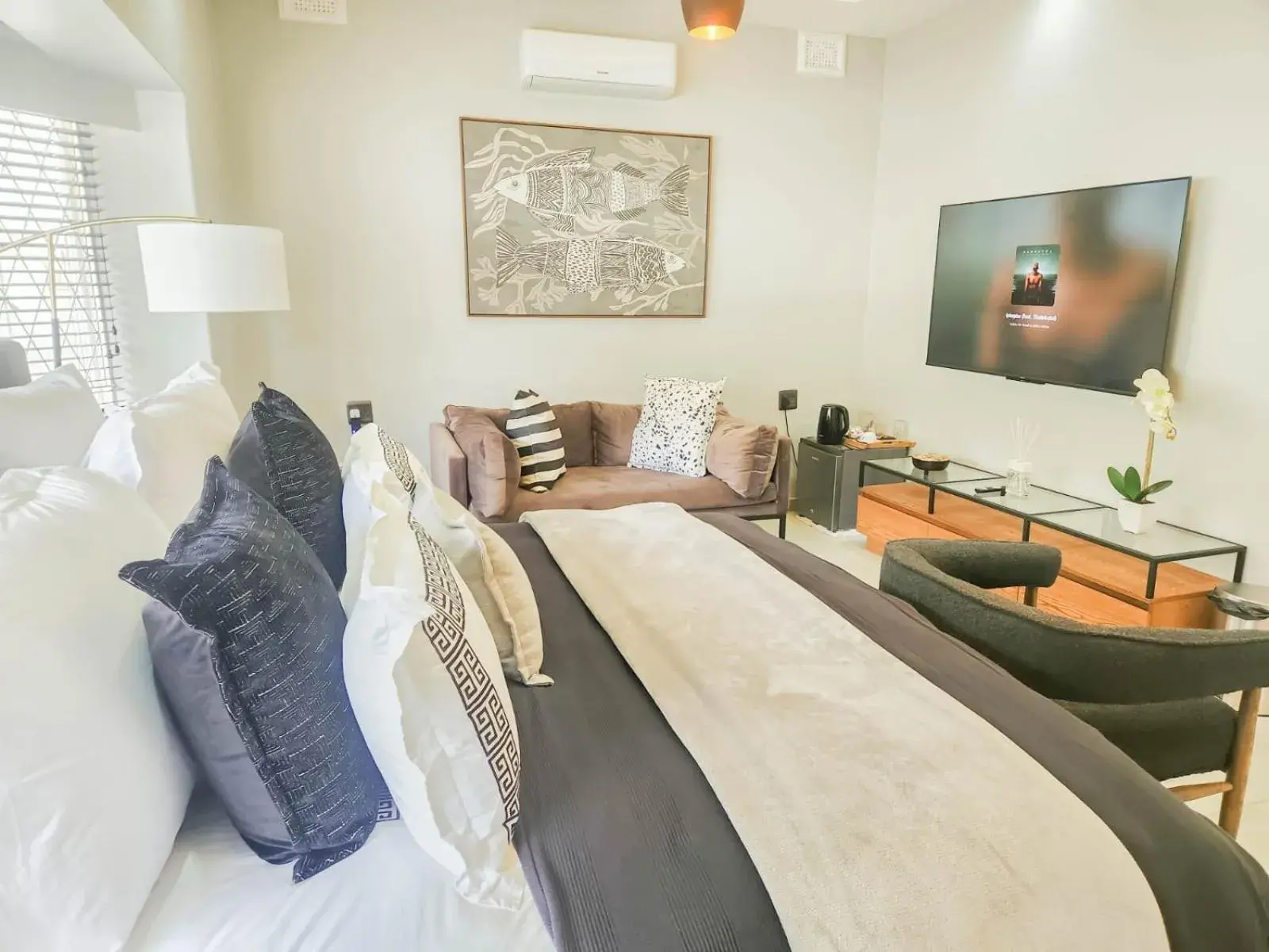 Deluxe King Room in Hudson Haven Bed & Breakfast Deluxe King Room in Hudson Haven Bed & Breakfast