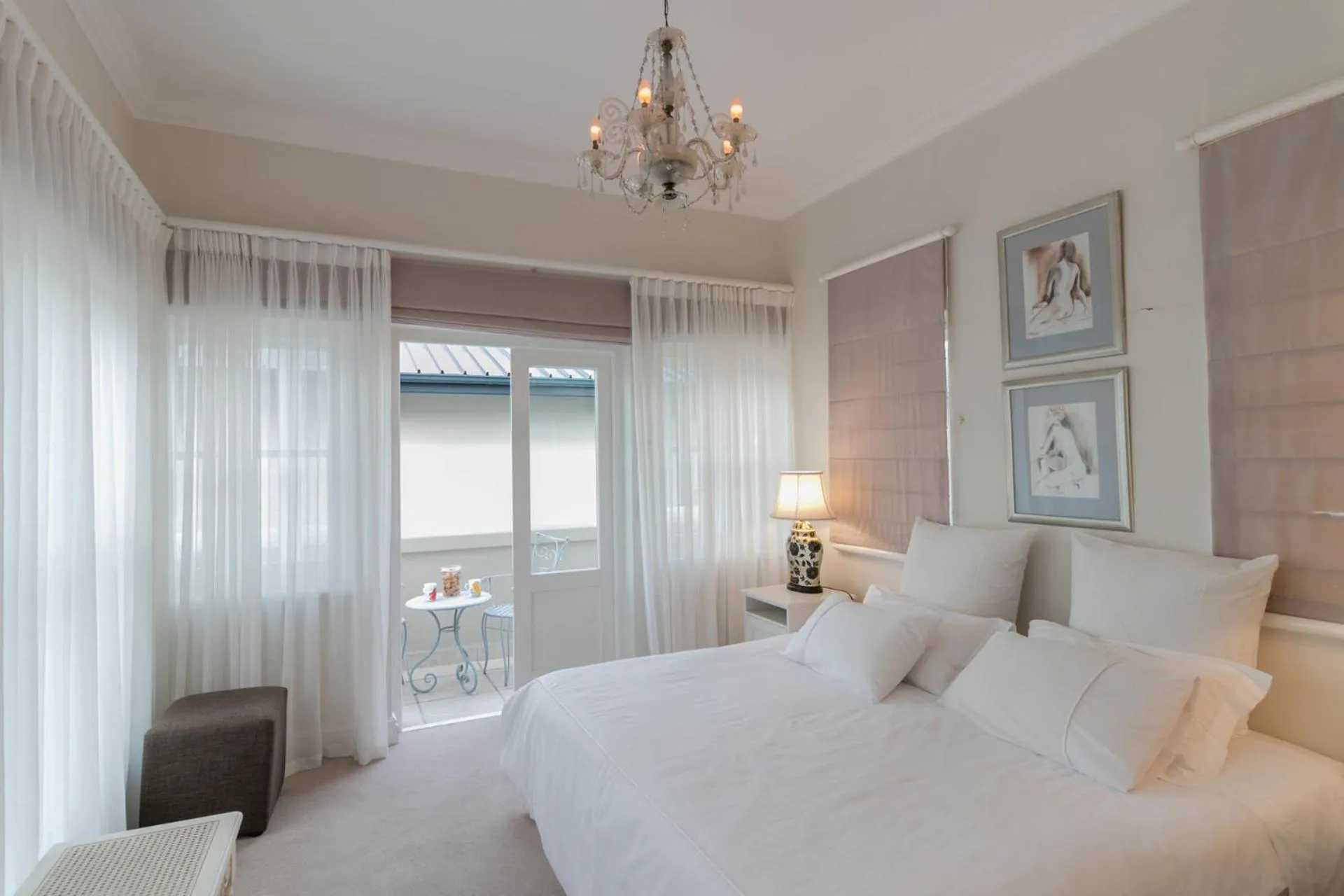 Bed in Isola Bella Guest House