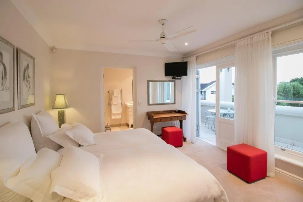 Bed in Isola Bella Guest House