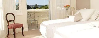 Bed in Isola Bella Guest House