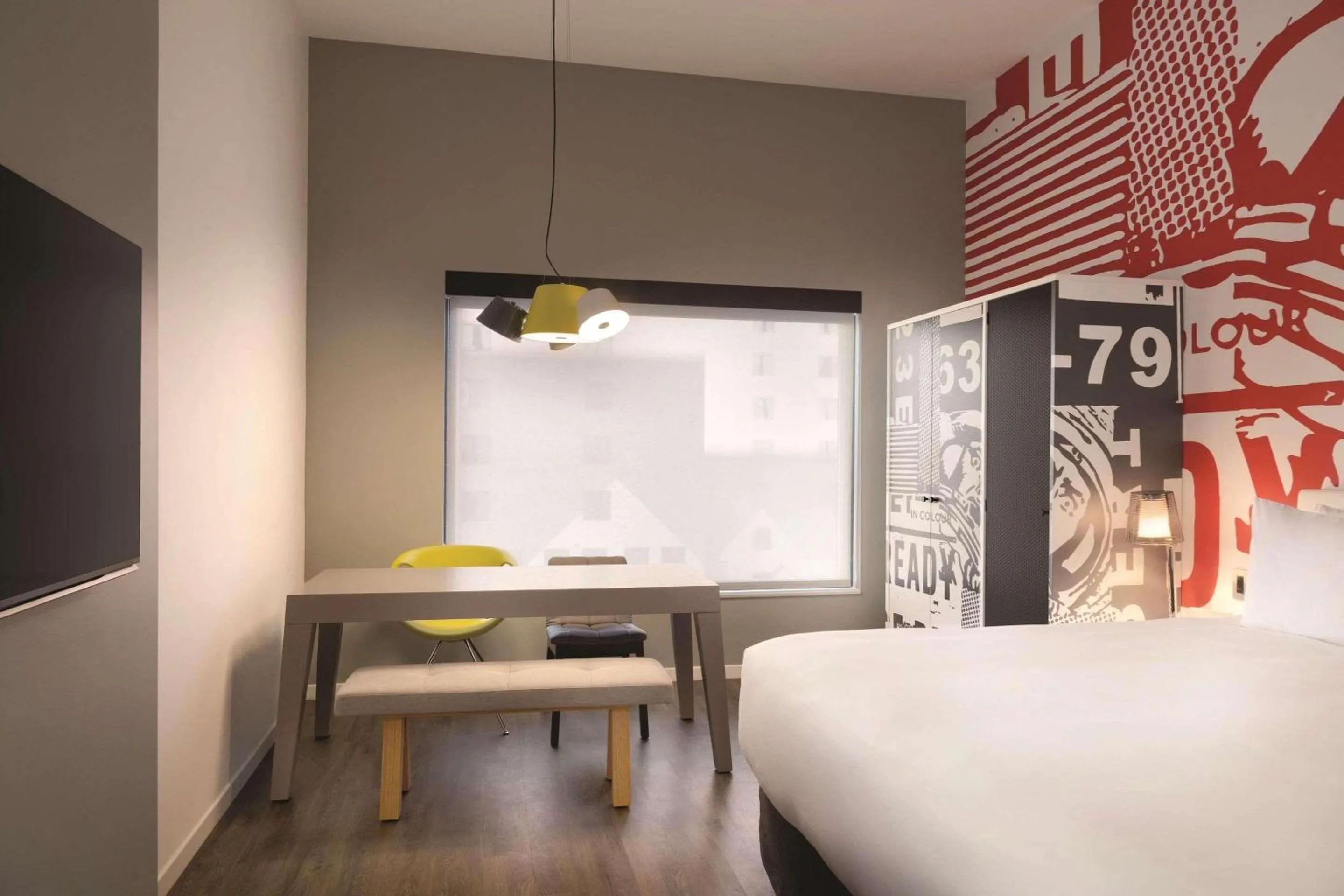 Bedroom, Bed in Radisson Red Minneapolis Downtown