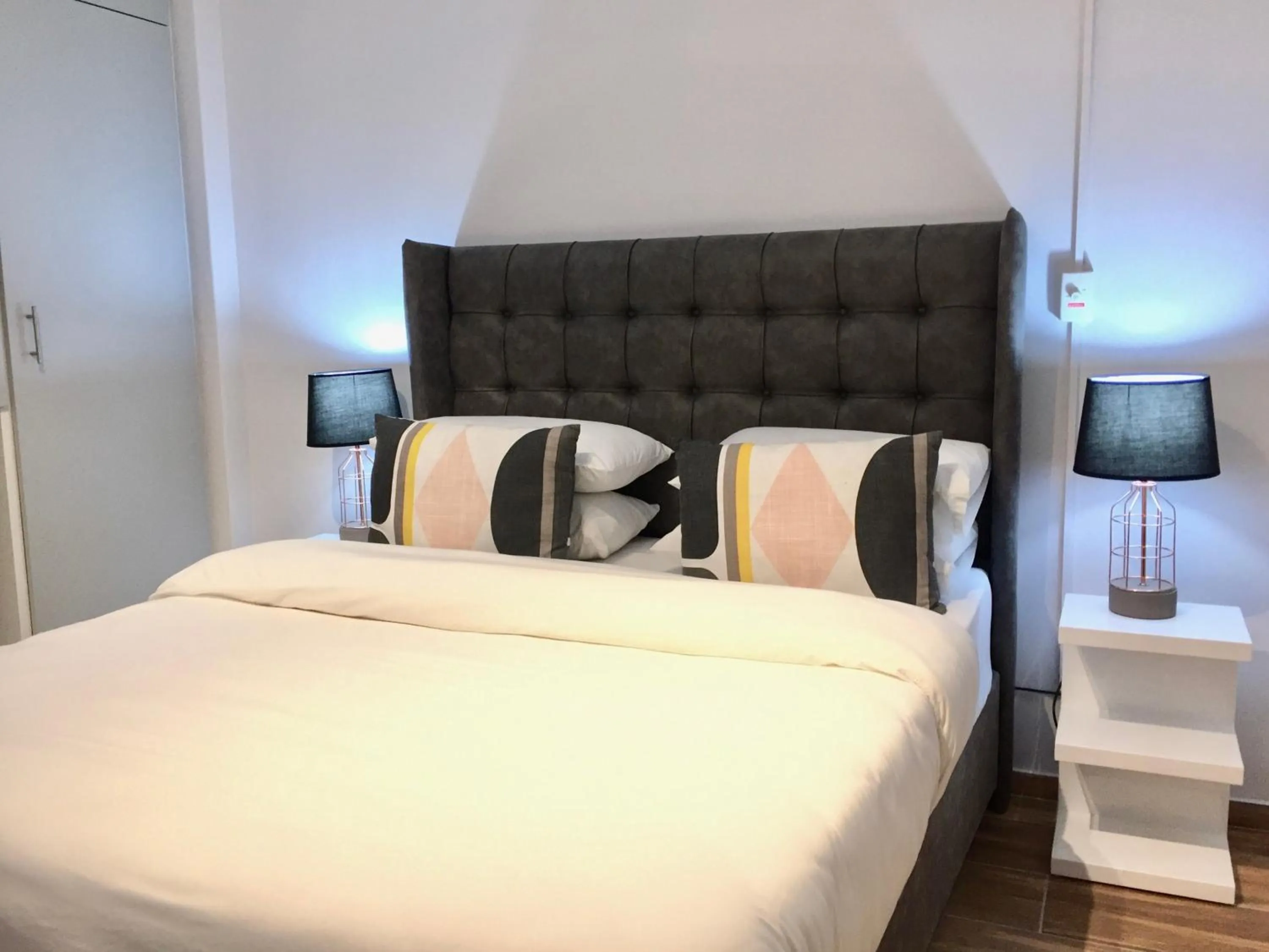 Bedroom, Bed in Urban Oasis At The Four Seasons