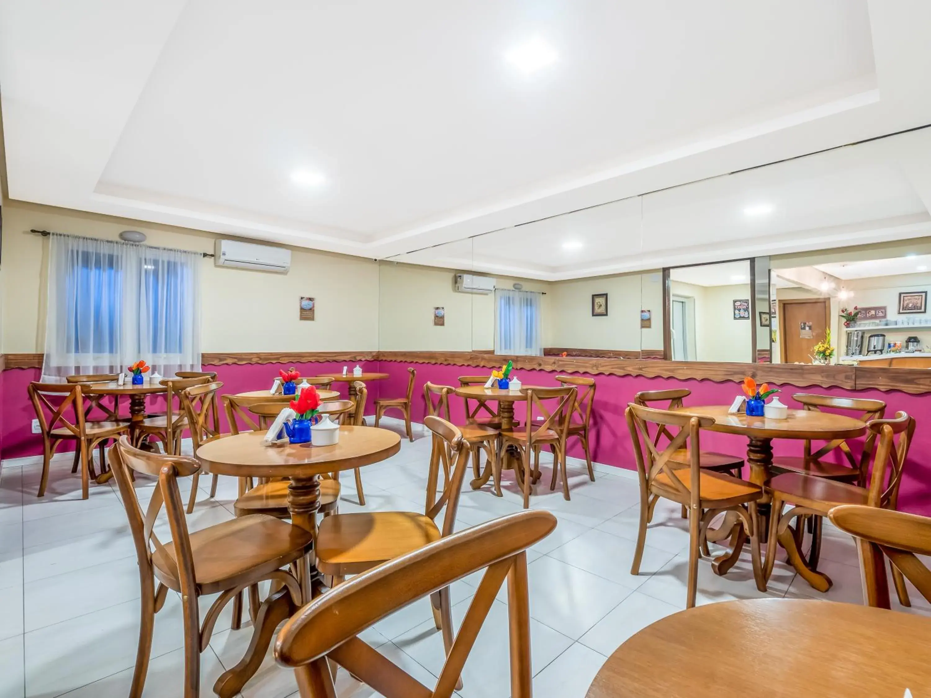 Restaurant/places to eat in Alameda Alegra Hotel Restaurant/places to eat in Alameda Alegra Hotel