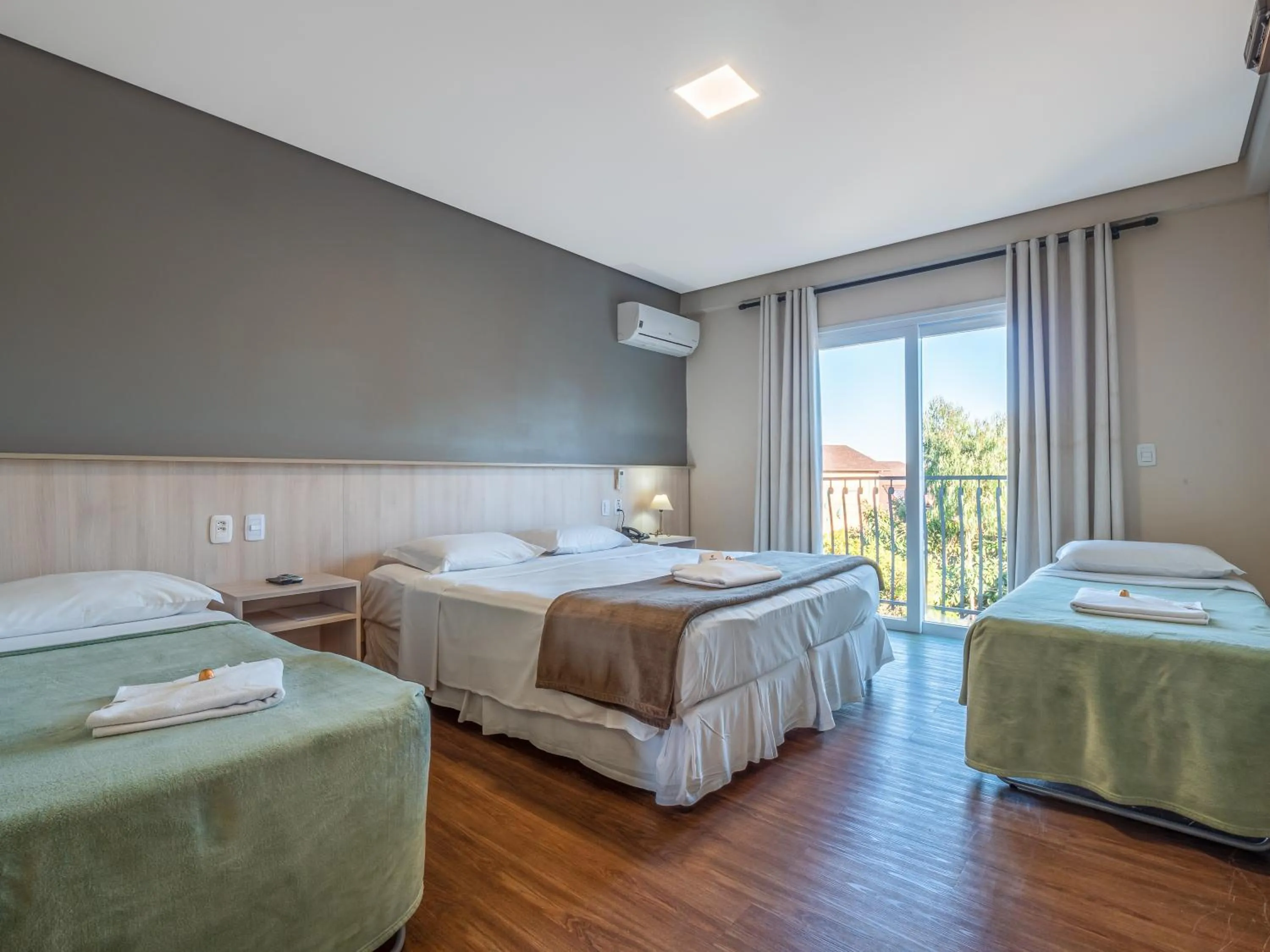 Bed in Alameda Alegra Hotel