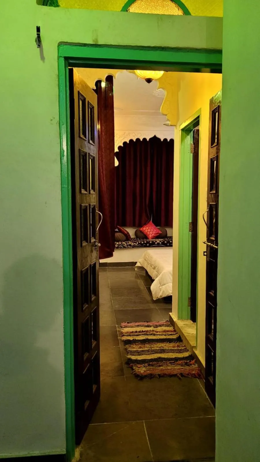 Guests, Bed in Hotel Bundi House