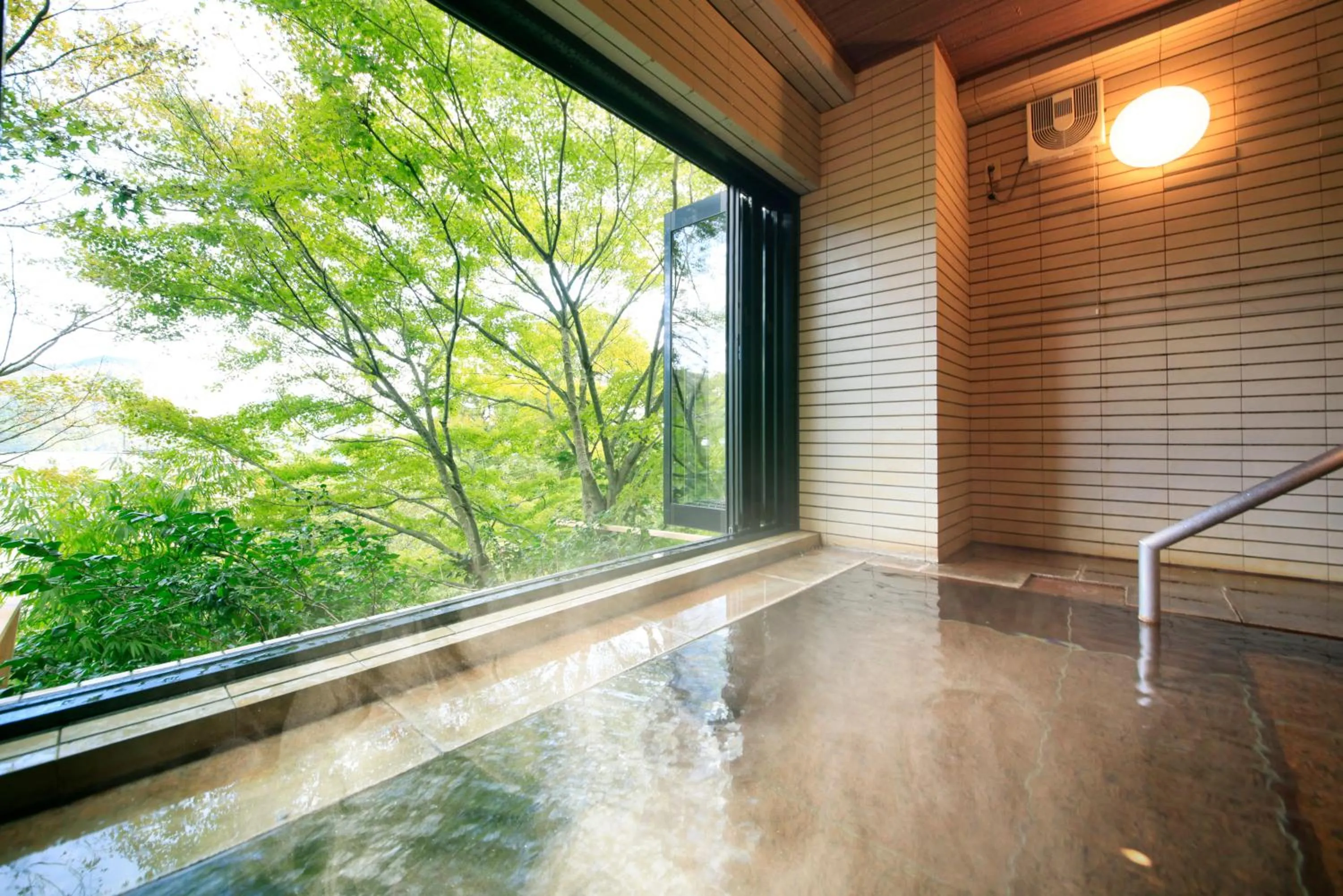 Hot Spring Bath in Yutorelo-an ANNEX