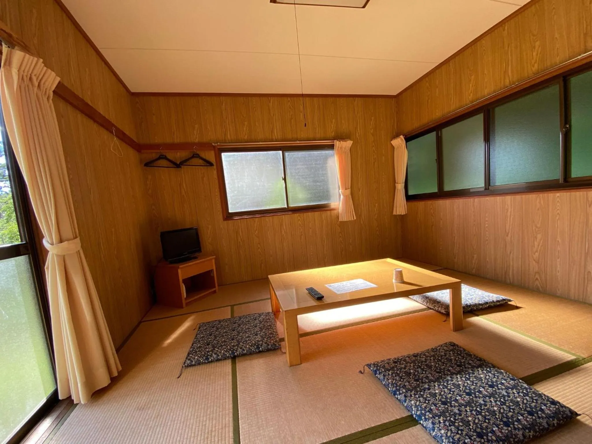 Photo of the whole room, Bed in Tengu Onsen Asama Sanso