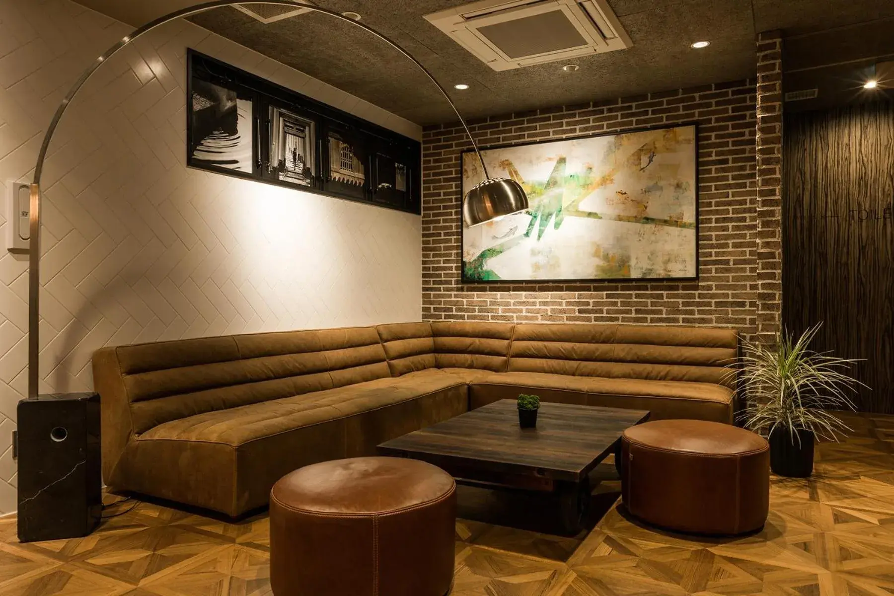 Communal lounge/ TV room, Lounge/Bar in Sakura Terrace The Atelier