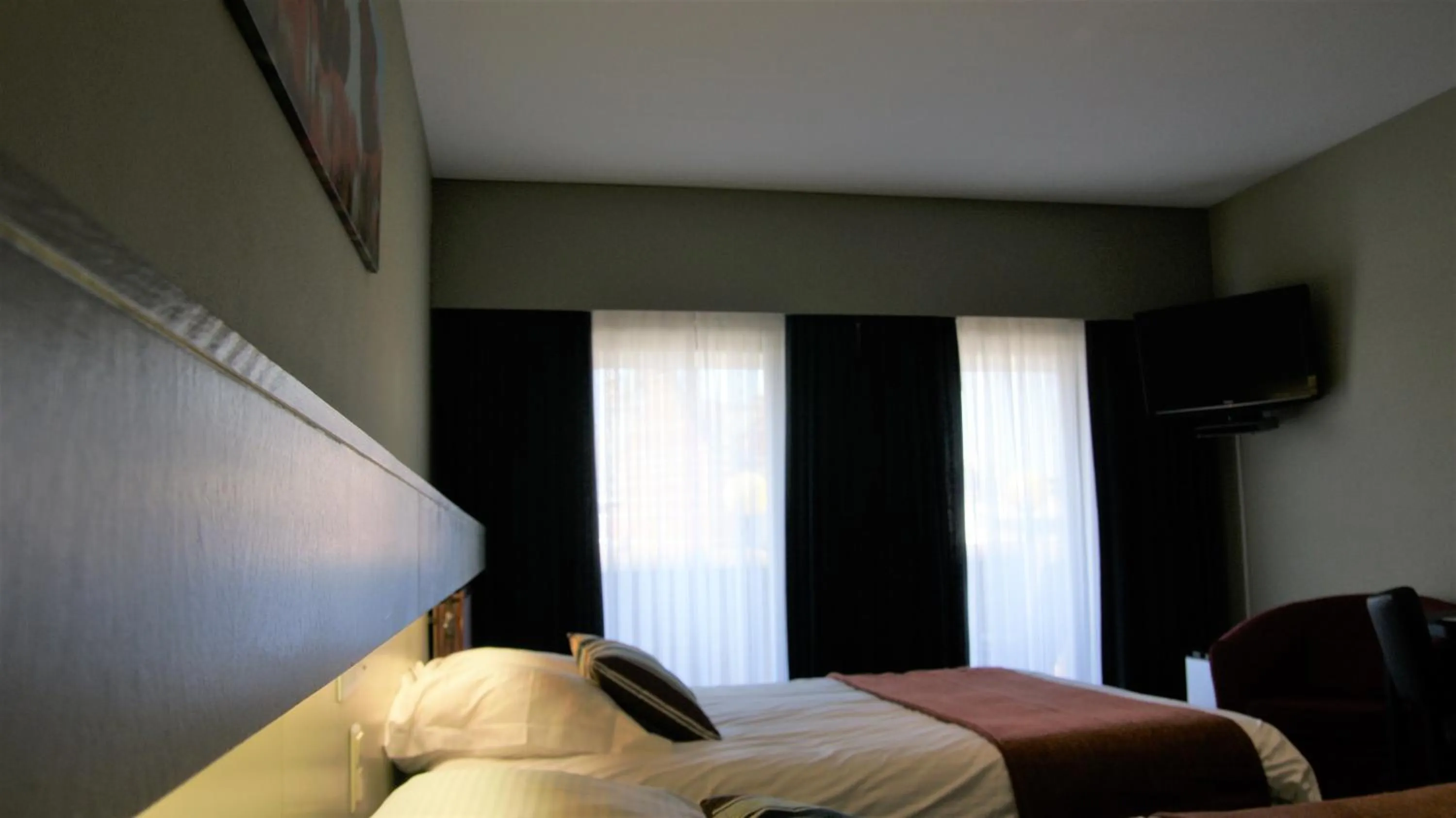 Bedroom, Bed in De Basiliek