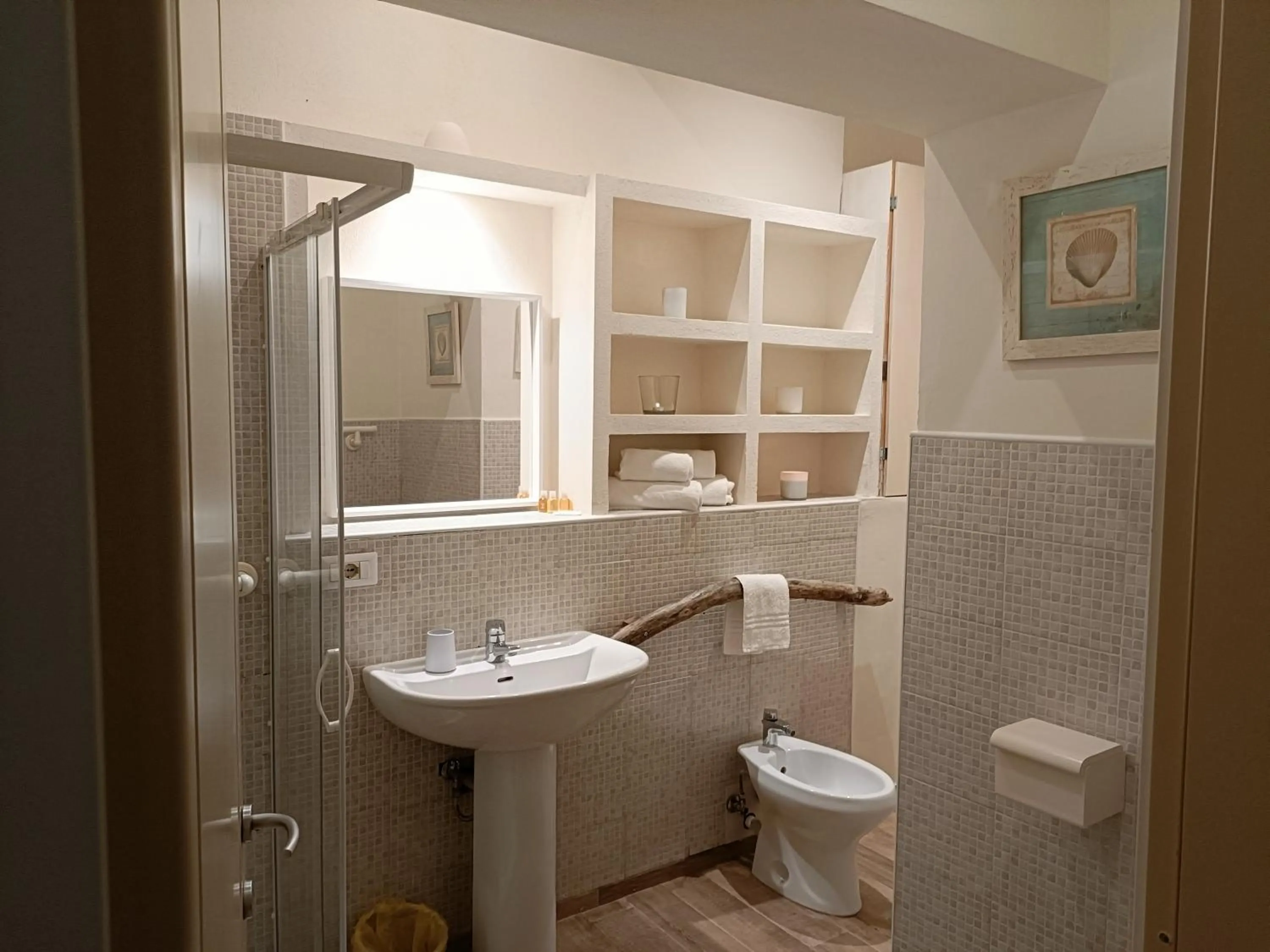 Bathroom in Gian Paul Hotel