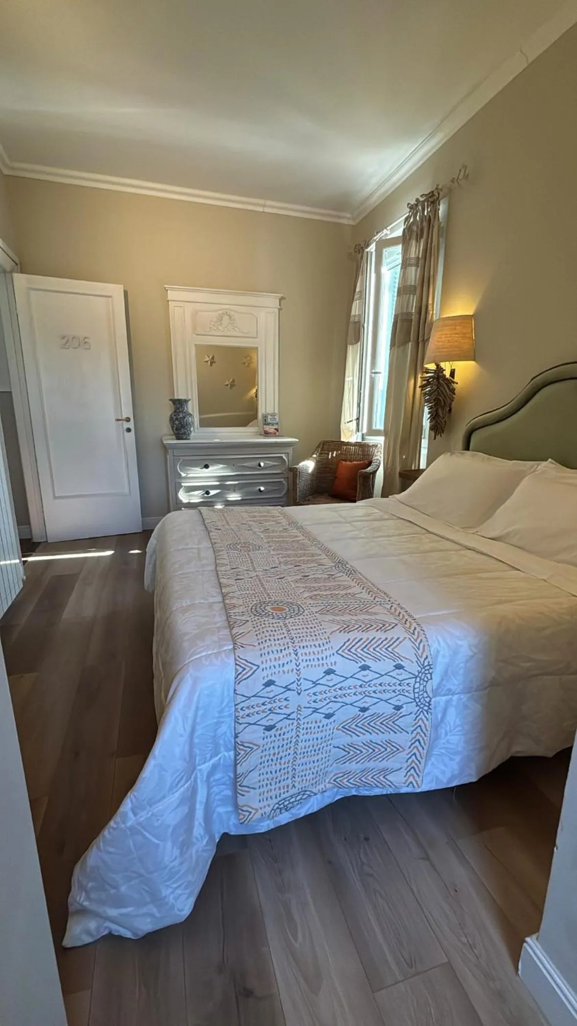 Bedroom, Bed in Gian Paul Hotel