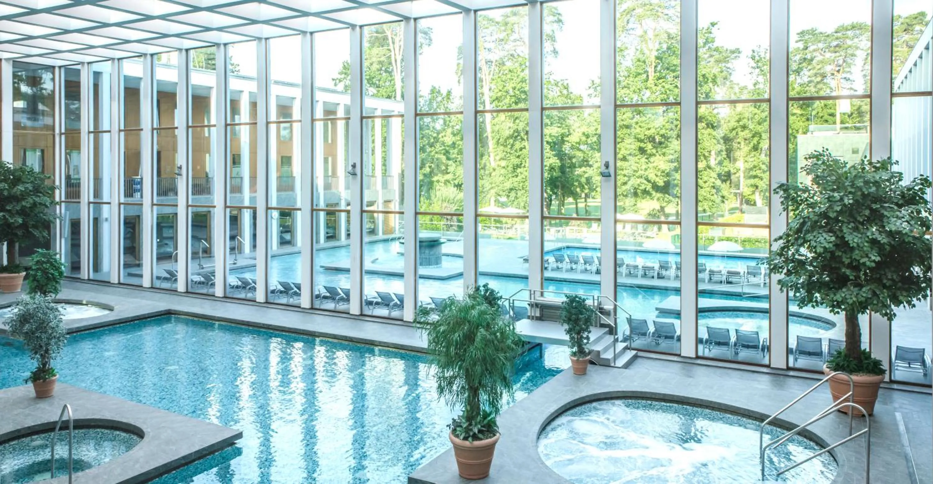 Neighbourhood in Ferienwohnung Ursula in der Villa zum Kronprinzen direkt gegenüber der Saarow Therme