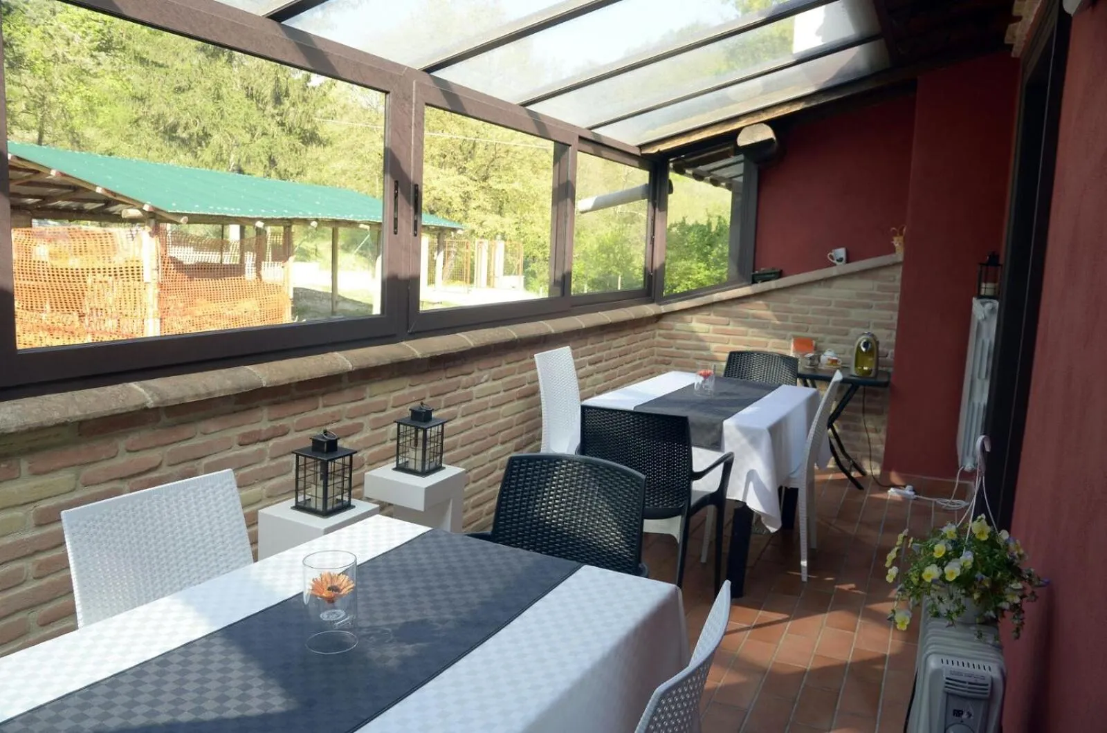 Communal lounge/ TV room in Rifugio Nel Bosco