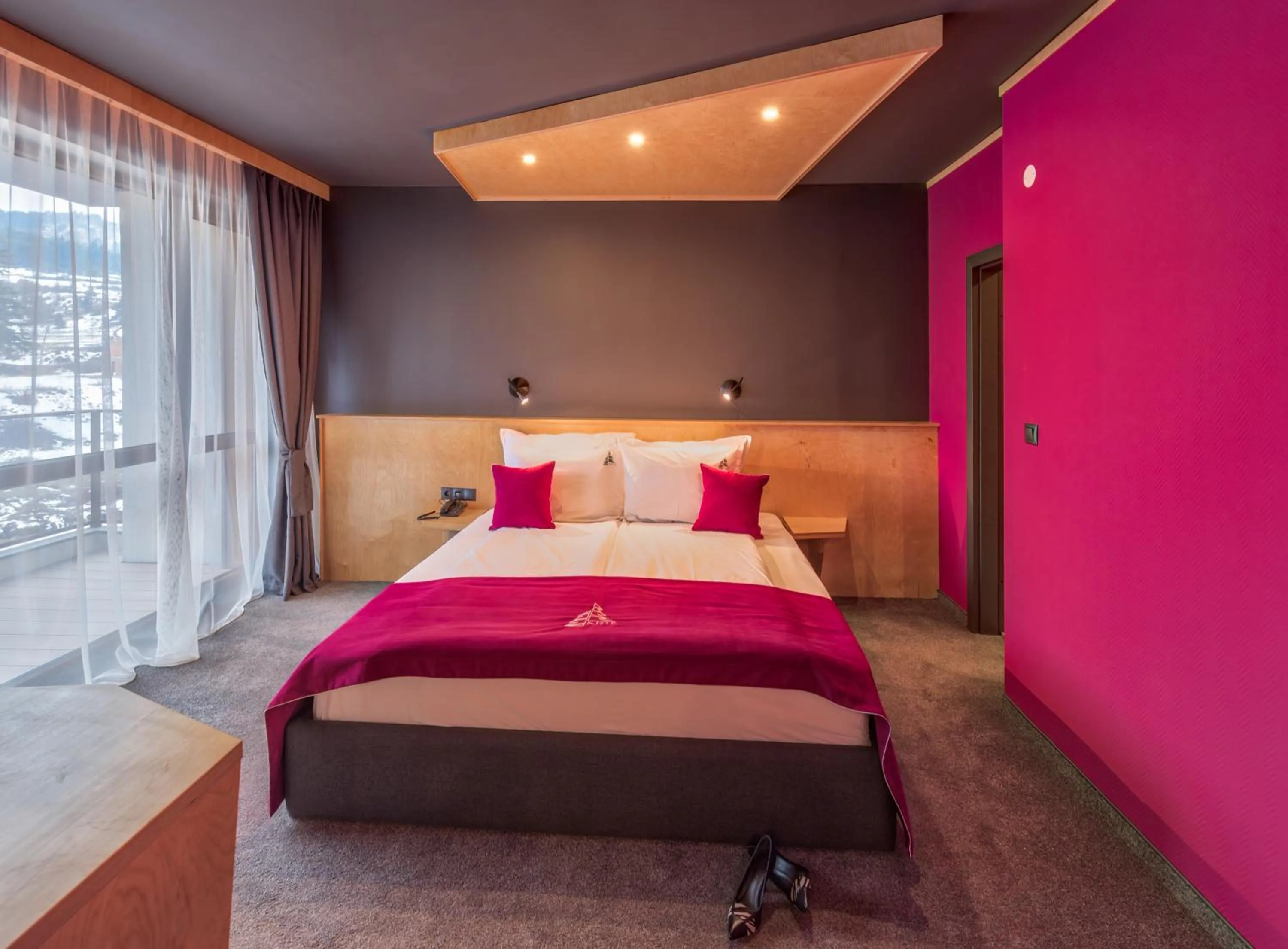 Shower, Bed in Hotel Arte SPA & Park