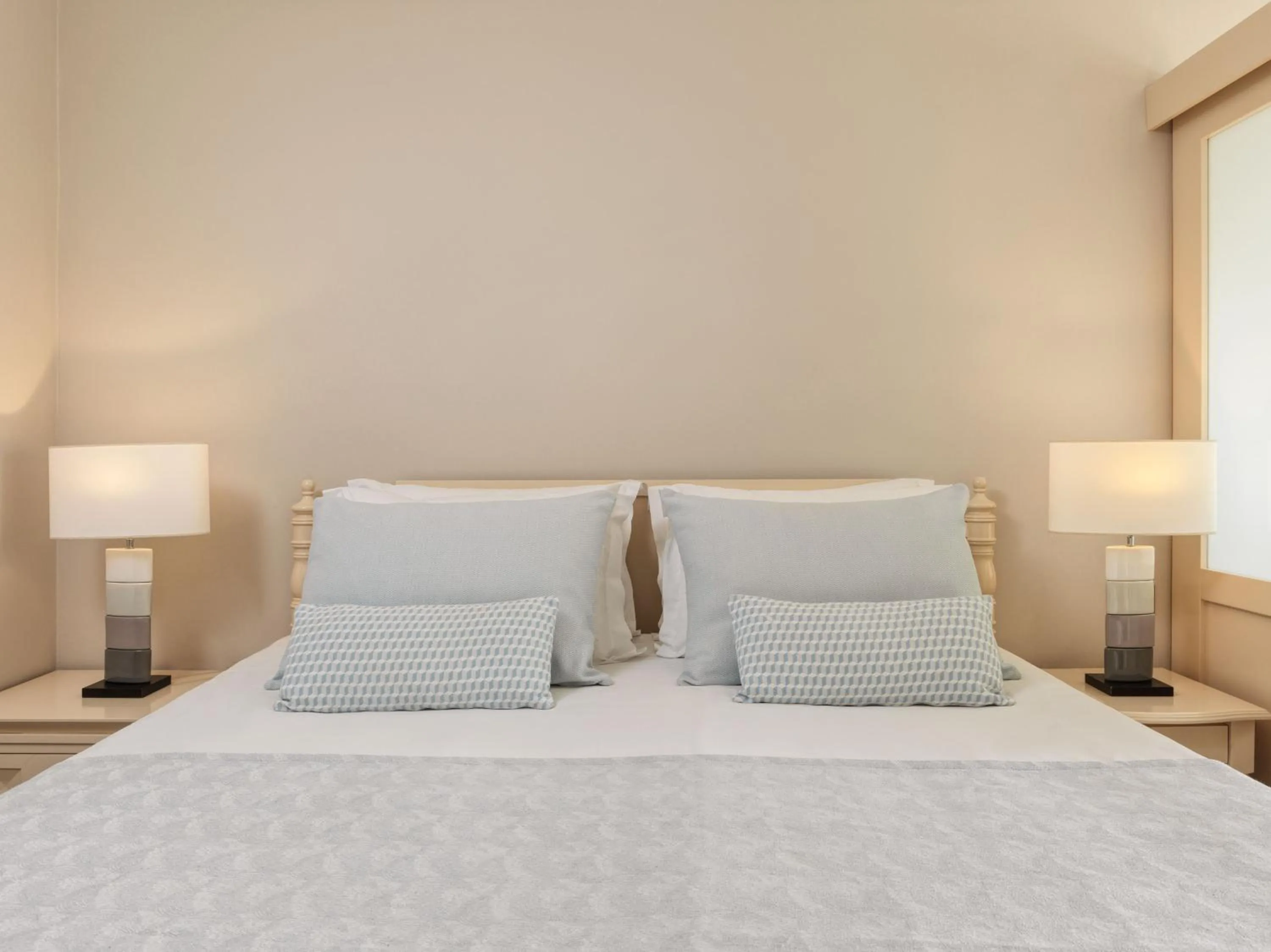 Bedroom, Bed in Aphrodite Hills Hotel