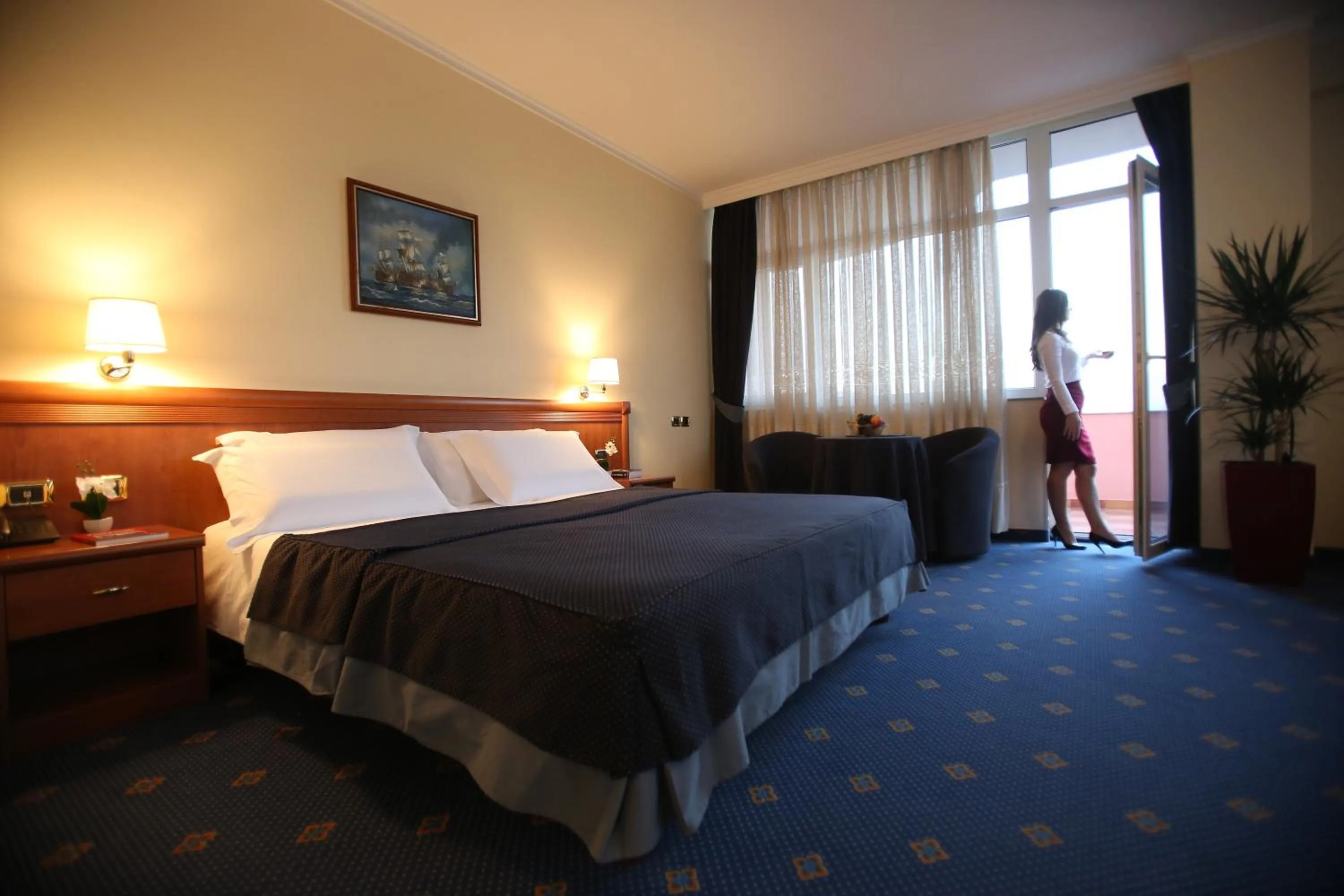 Bedroom, Bed in Hotel Continental