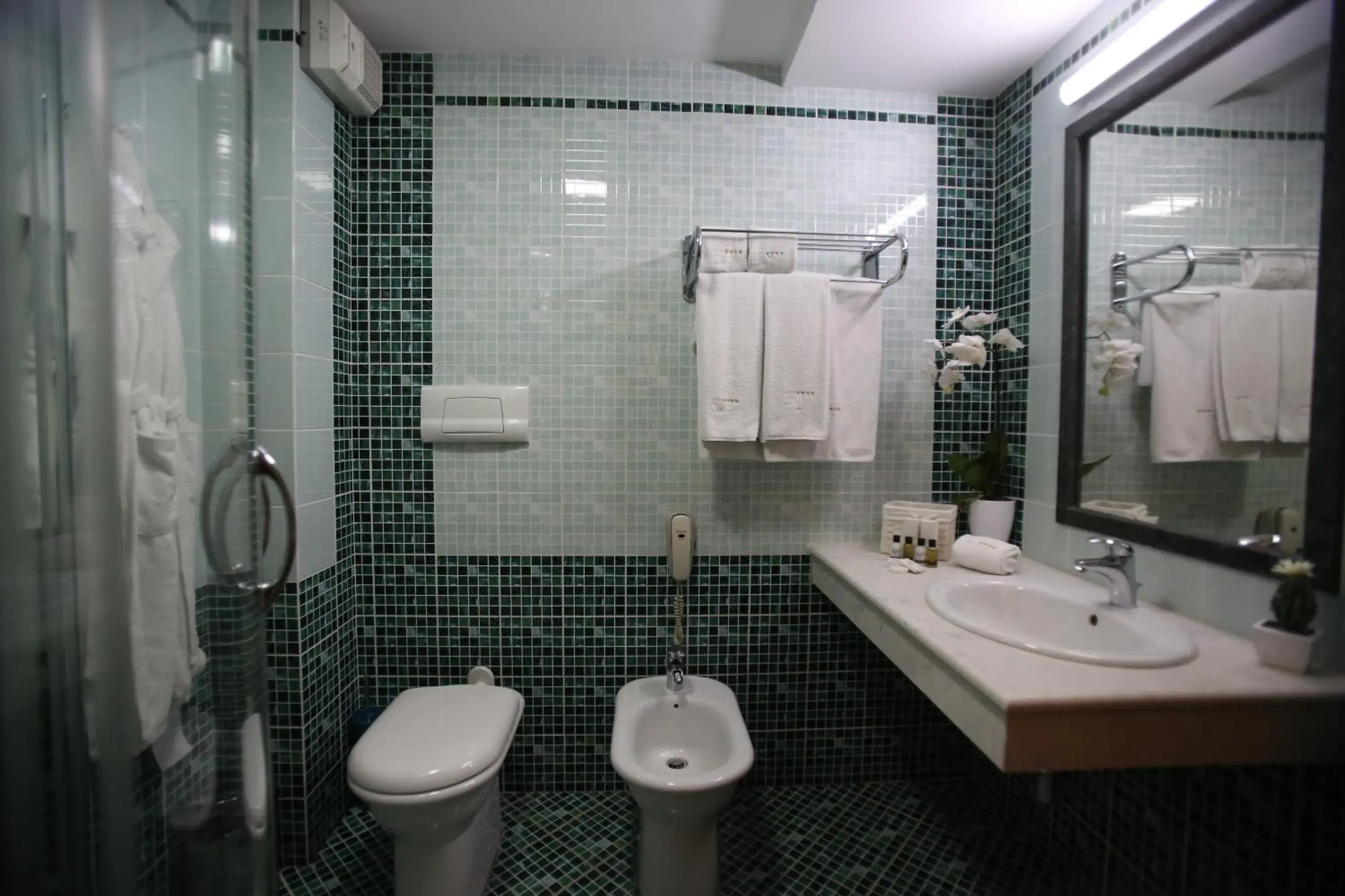 Suite with Balcony - single occupancy in Hotel Continental Suite with Balcony - single occupancy in Hotel Continental