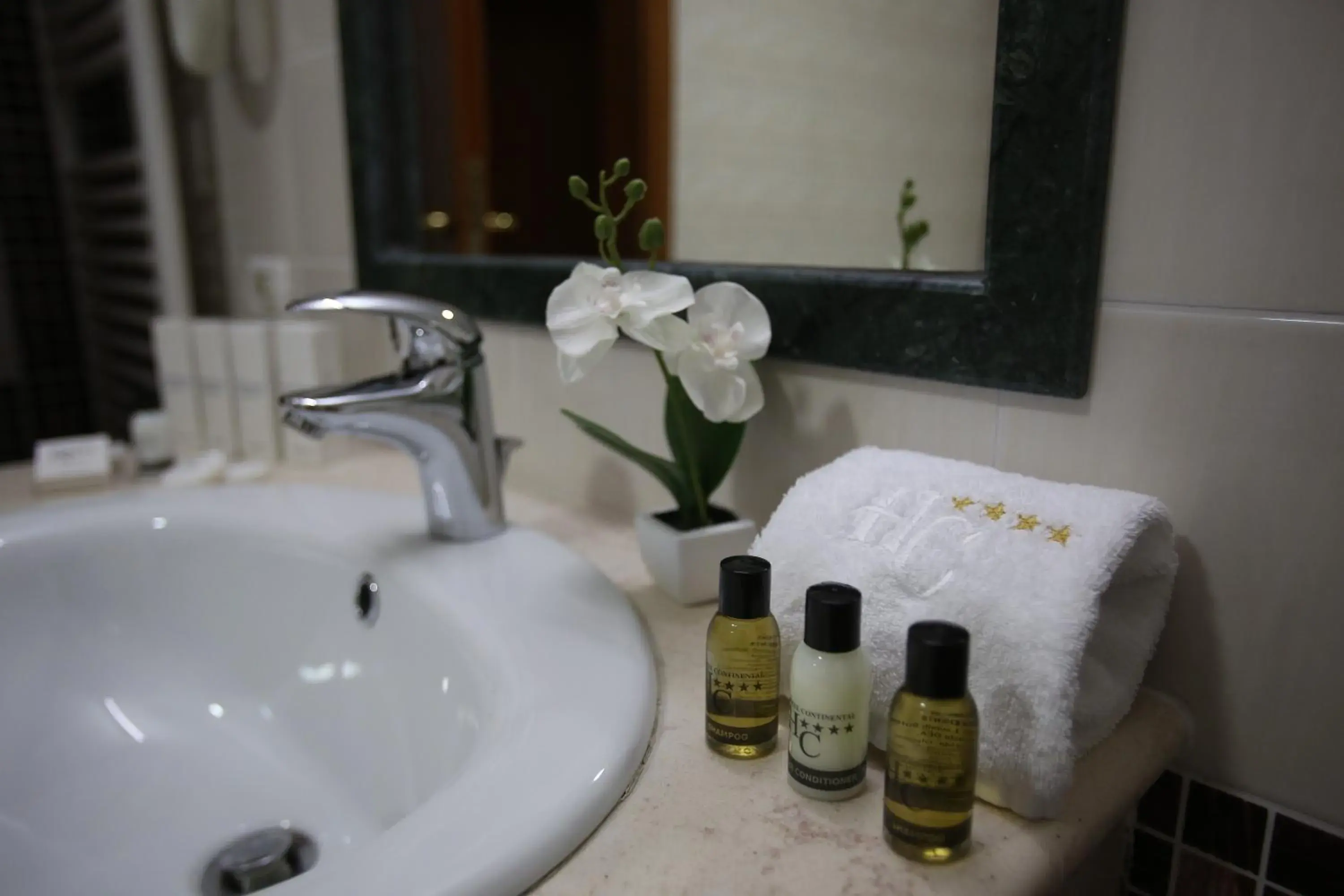 Two-Bedroom Apartment with Pool View - single occupancy in Hotel Continental Two-Bedroom Apartment with Pool View - single occupancy in Hotel Continental