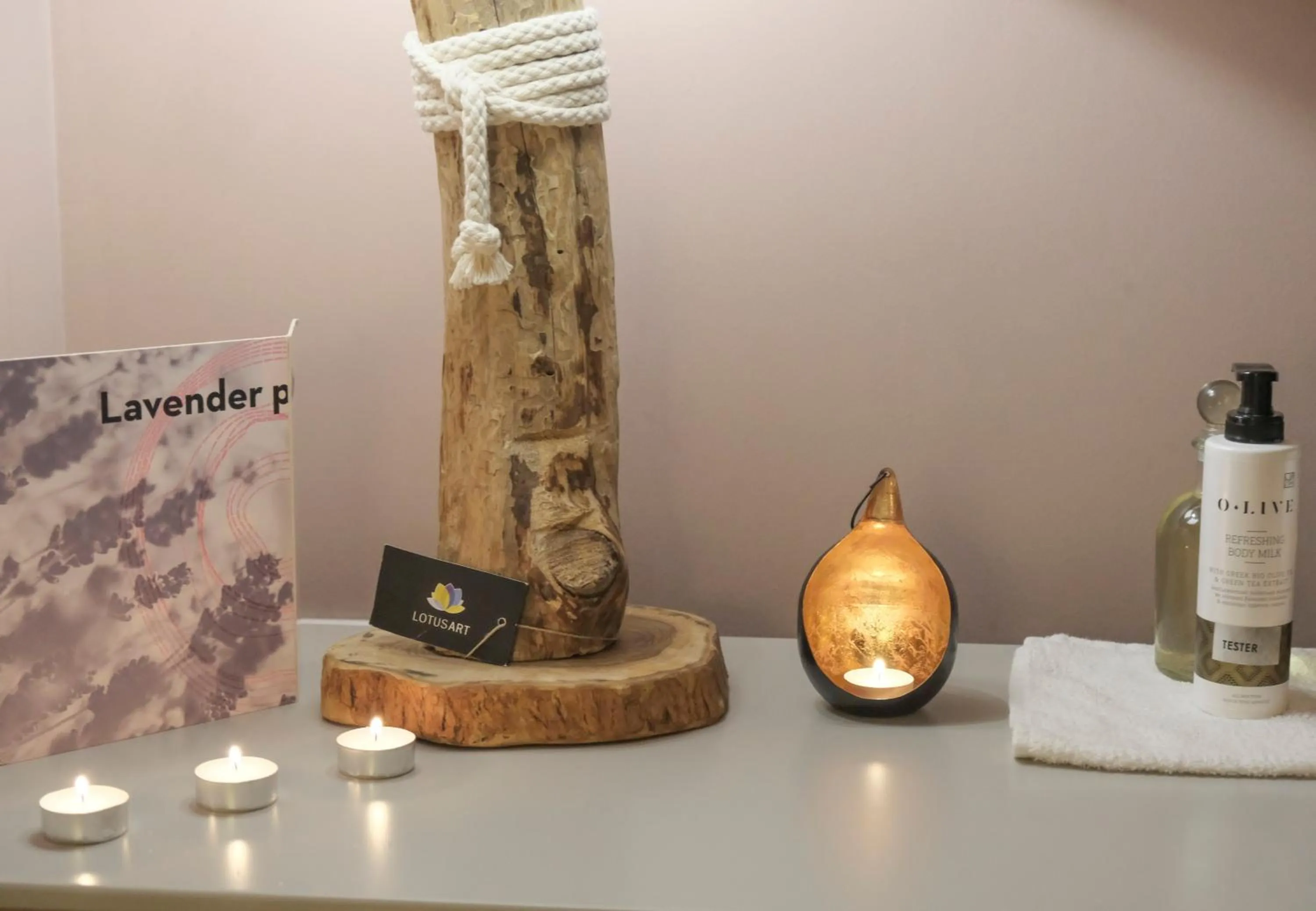 Massage in Lotus Inn