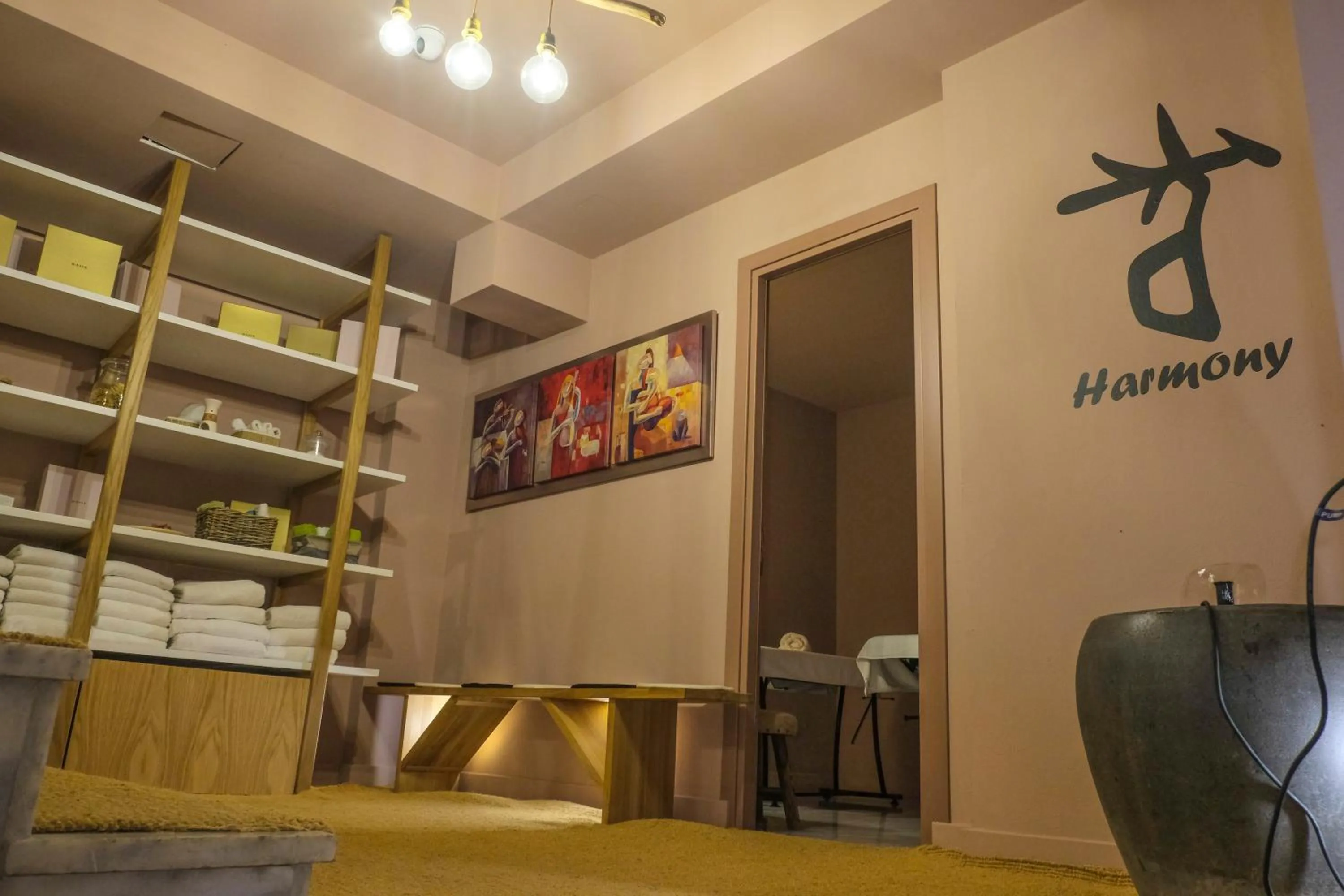 Massage in Lotus Inn