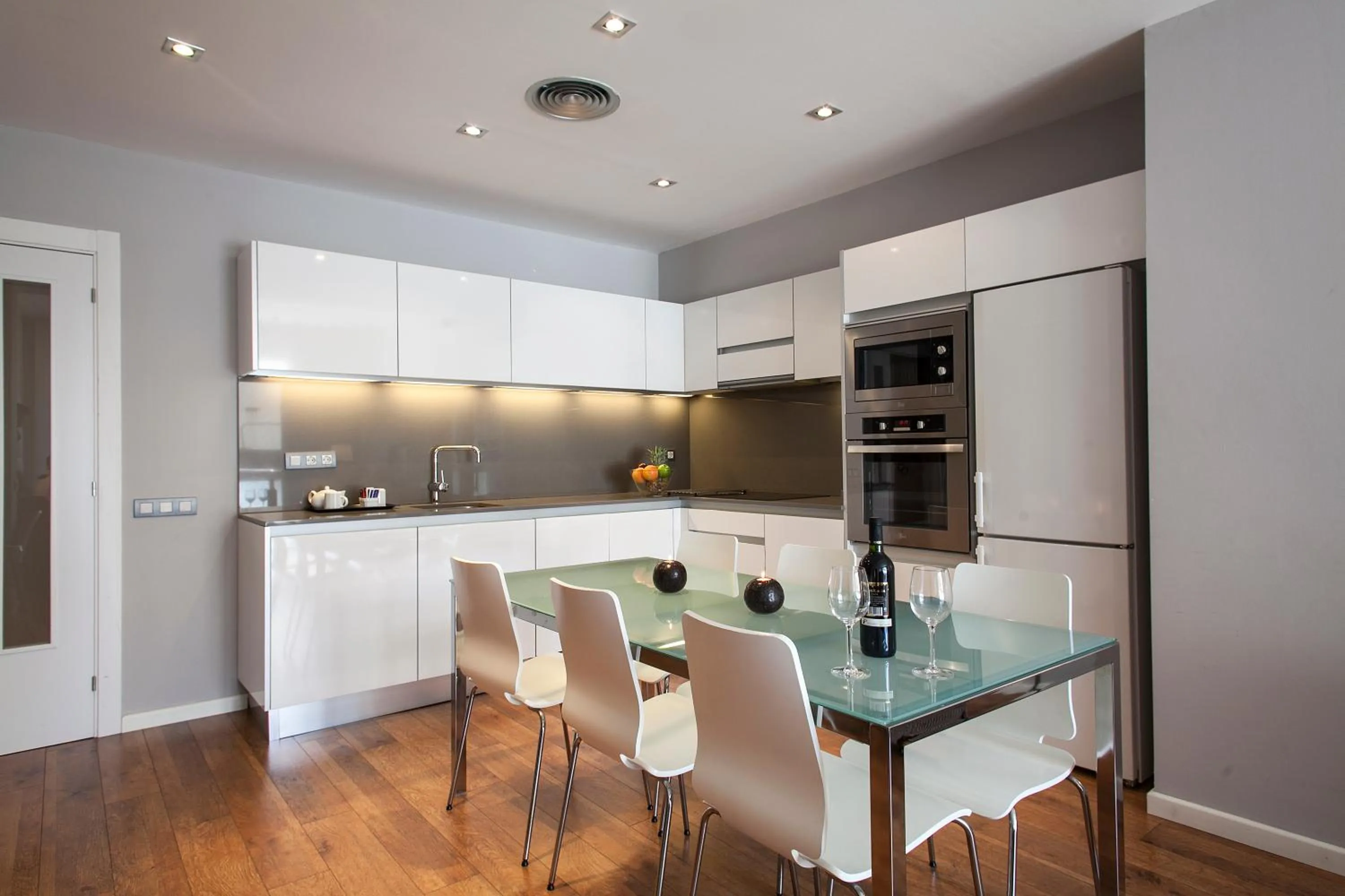 Kitchen or kitchenette in Bonavista Apartments - Passeig de Gracia