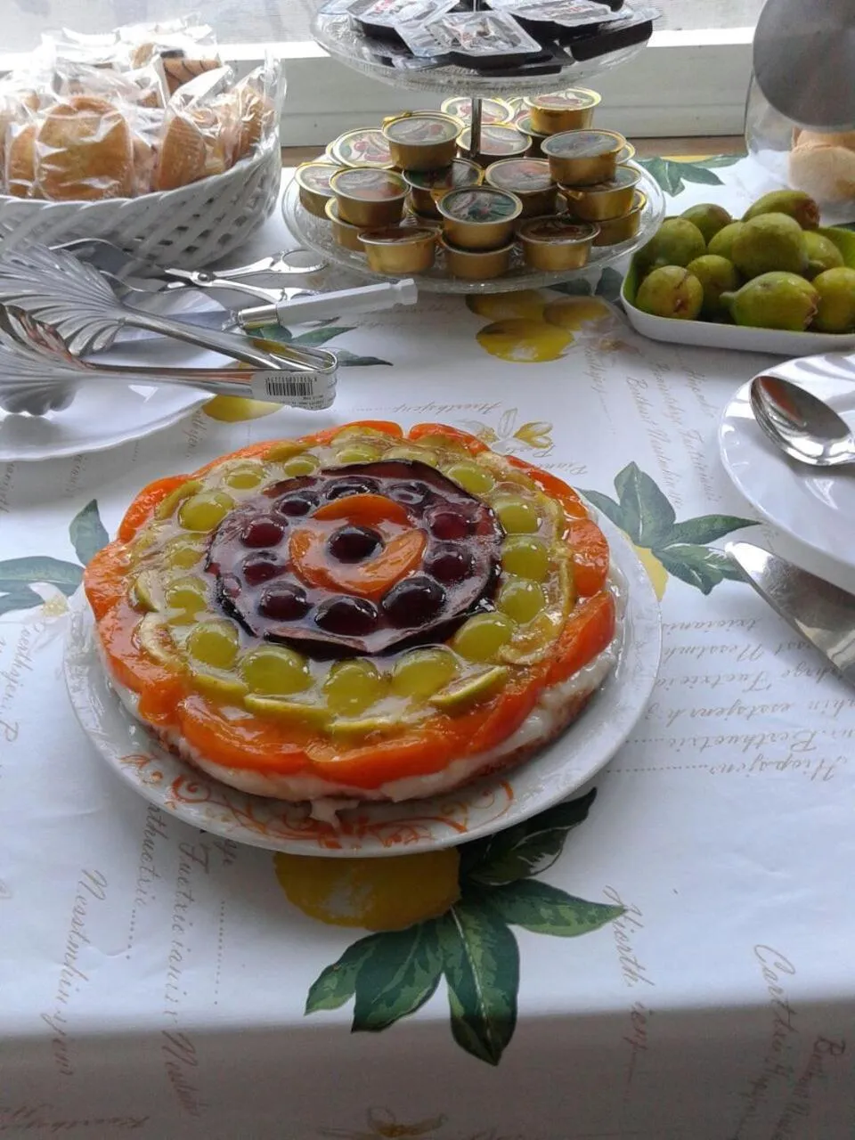 Italian breakfast in La Casa del Limoneto