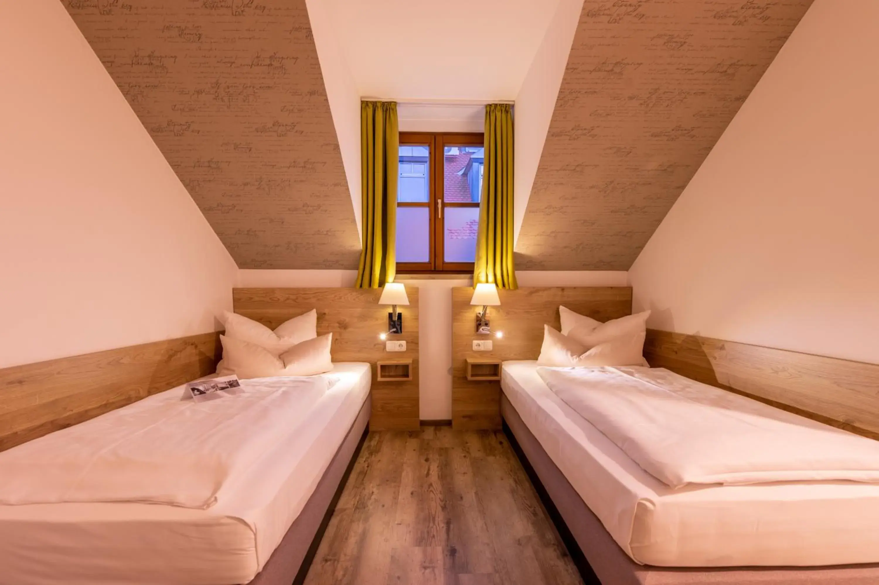 Twin Room - single occupancy in Zur Post Kümmersbruck Hotel & Tiny Houses Twin Room - single occupancy in Zur Post Kümmersbruck Hotel & Tiny Houses