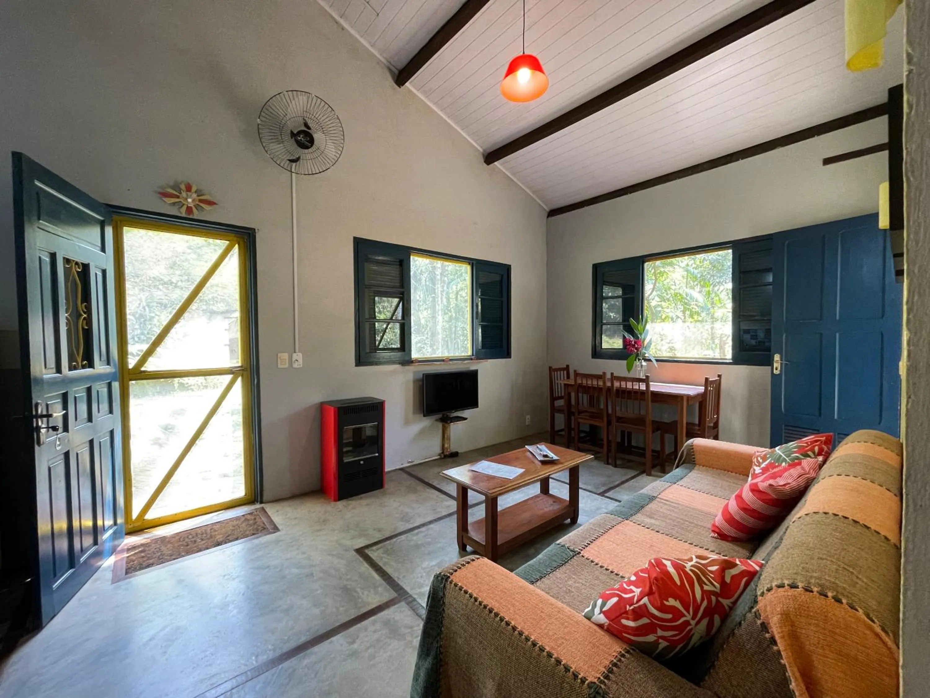 TV and multimedia in Sitio Namaste Paraty