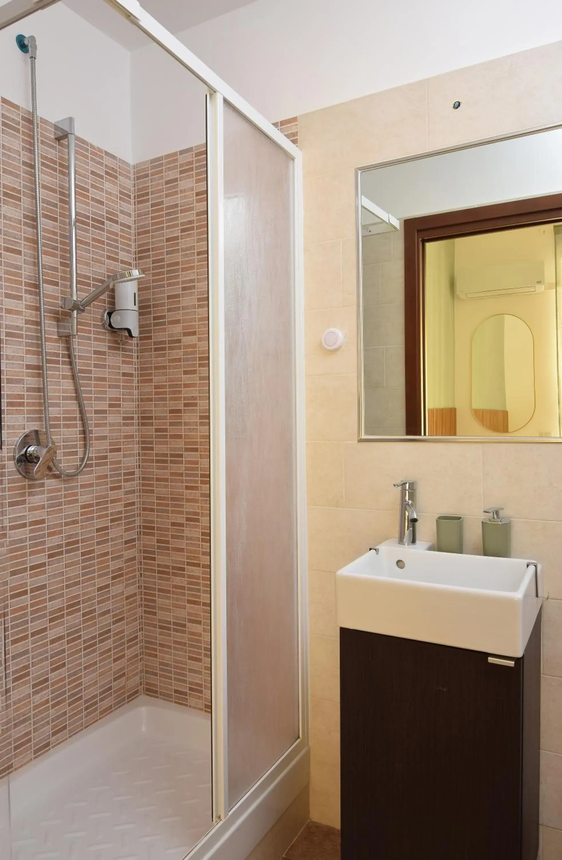 Double Room with Private Bathroom - single occupancy in B&B Casa Cimabue Roma Double Room with Private Bathroom - single occupancy in B&B Casa Cimabue Roma