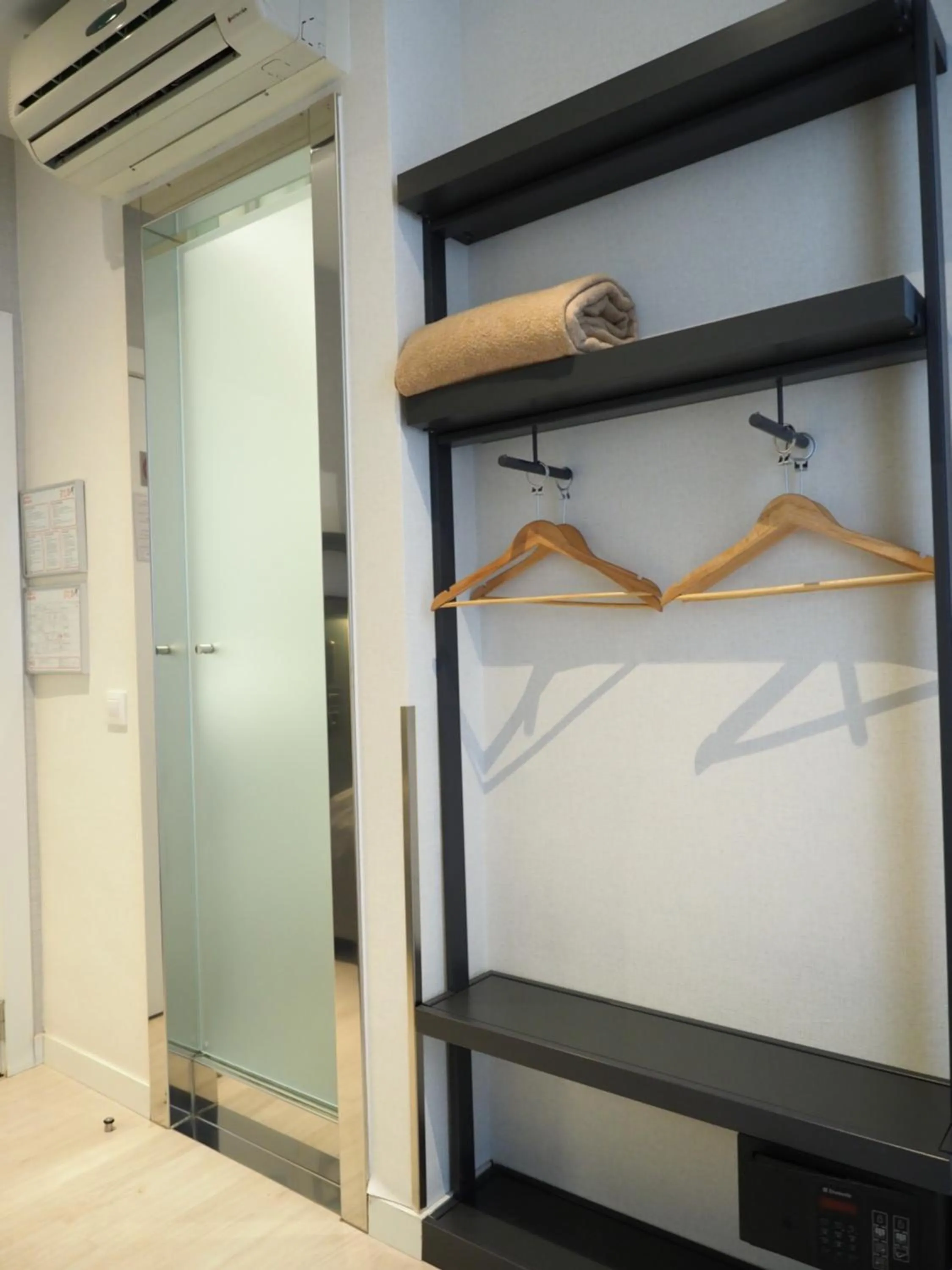 Decorative detail in Hostal Benidorm