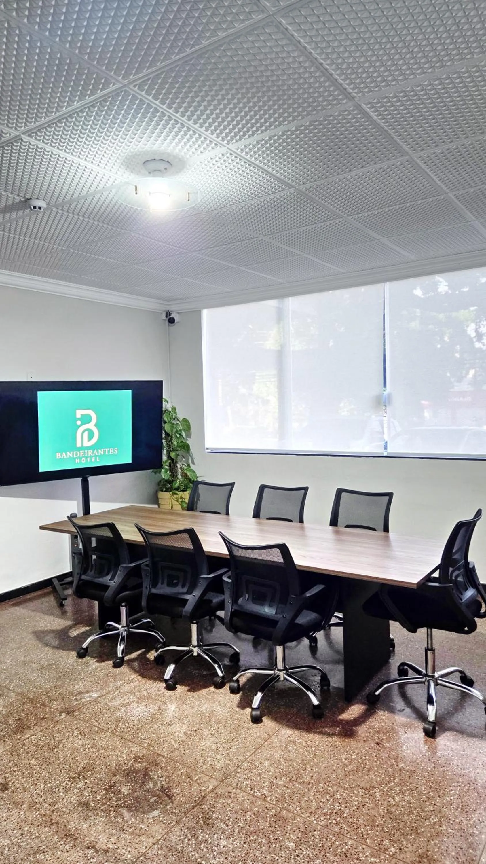 TV and multimedia in Bandeirantes Hotel