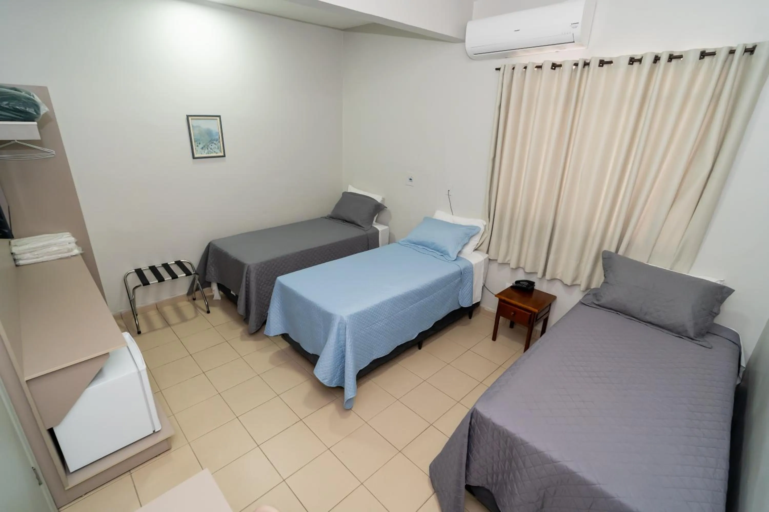 TV and multimedia, Bed in Bandeirantes Hotel