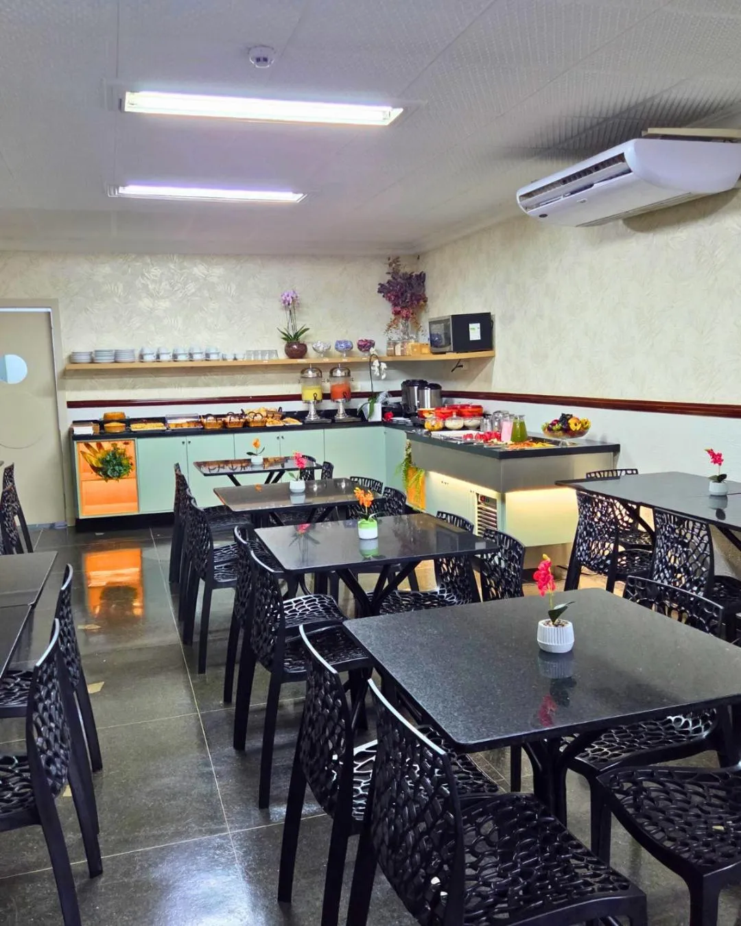 Food and drinks in Bandeirantes Hotel